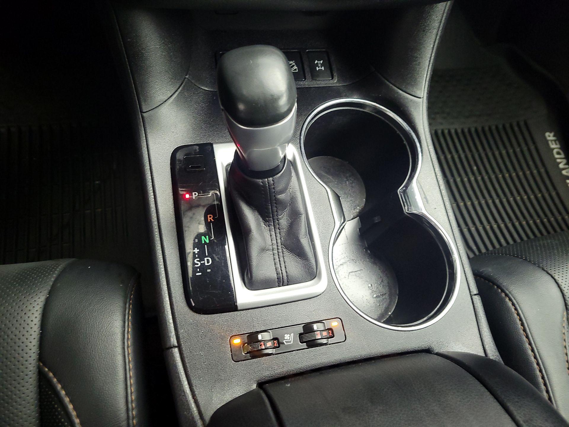 Thumbnail: 2017 Toyota Highlander - 17