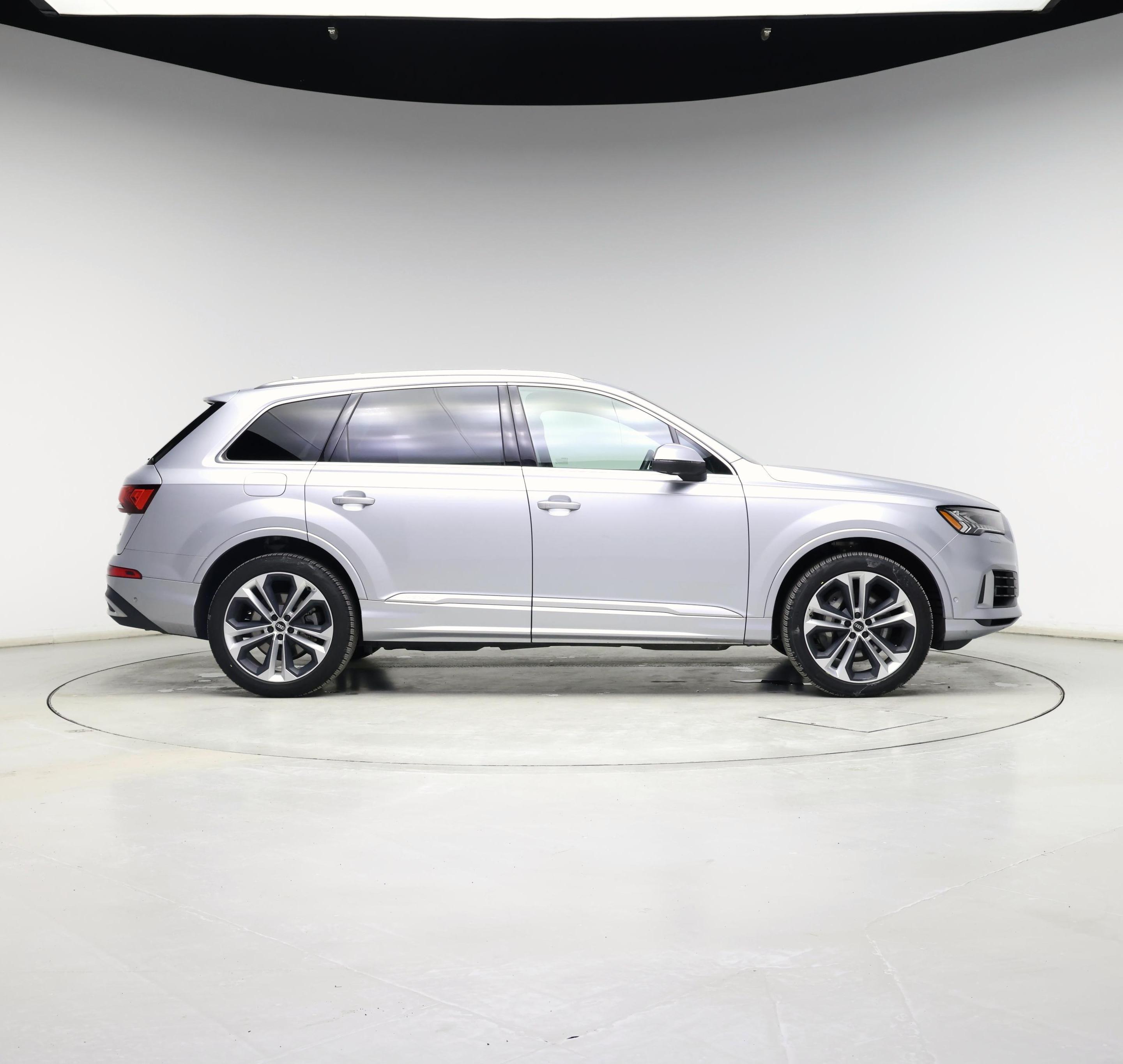 Thumbnail: 2021 Audi Q7 - 7