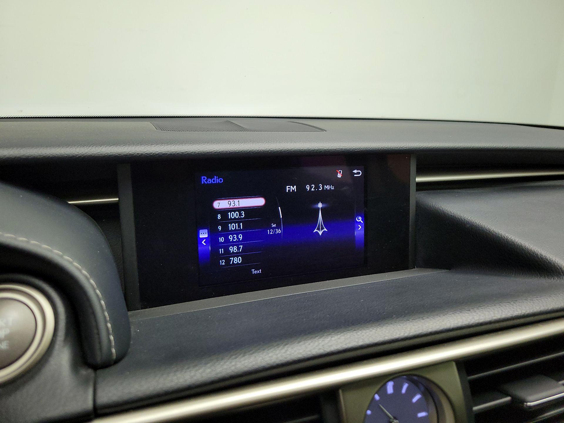 Thumbnail: 2016 Lexus IS - 14