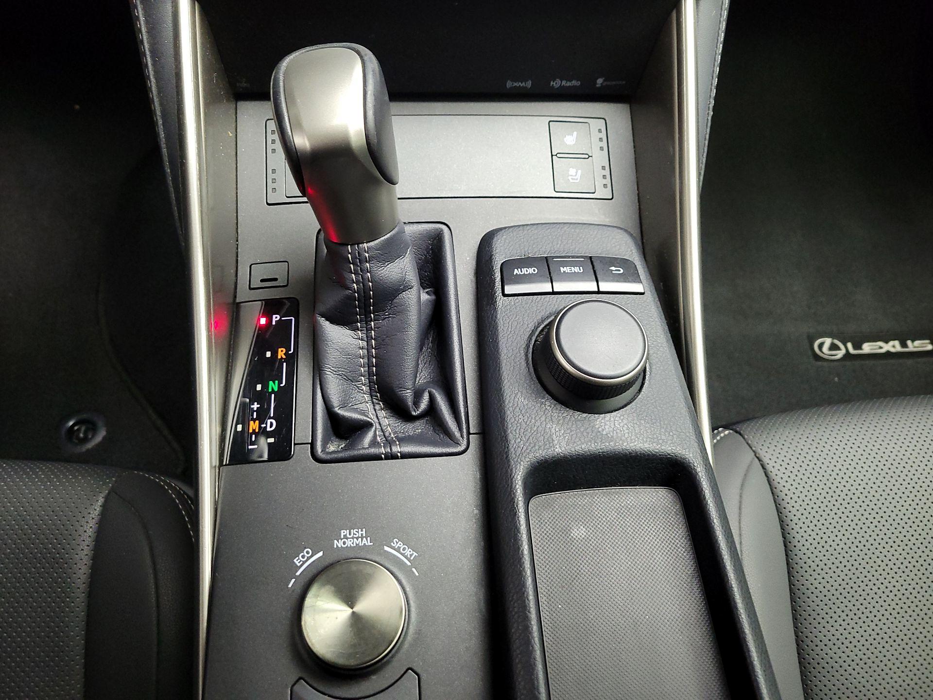 Thumbnail: 2016 Lexus IS - 16