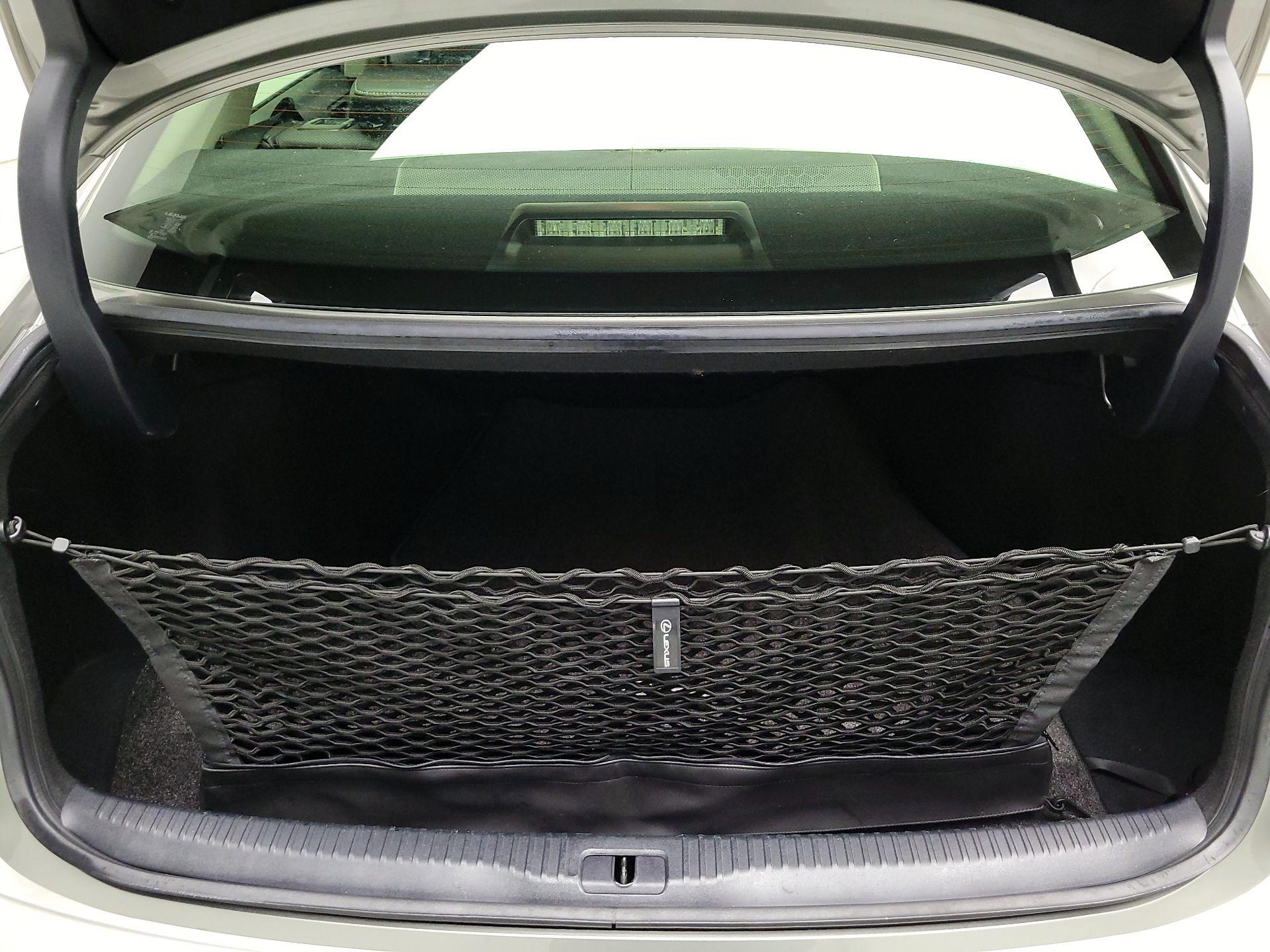 Thumbnail: 2016 Lexus IS - 19