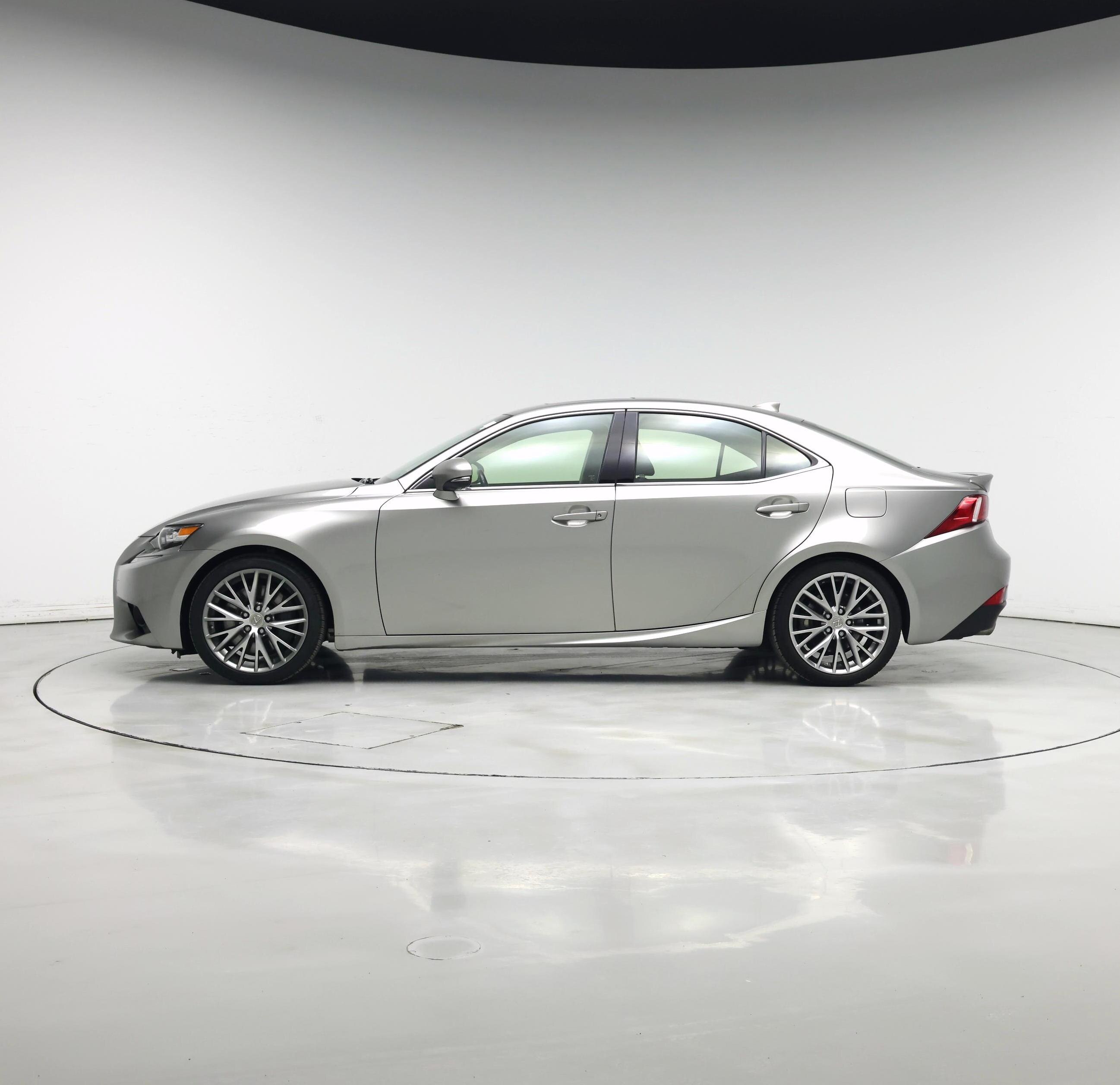 Thumbnail: 2016 Lexus IS - 3