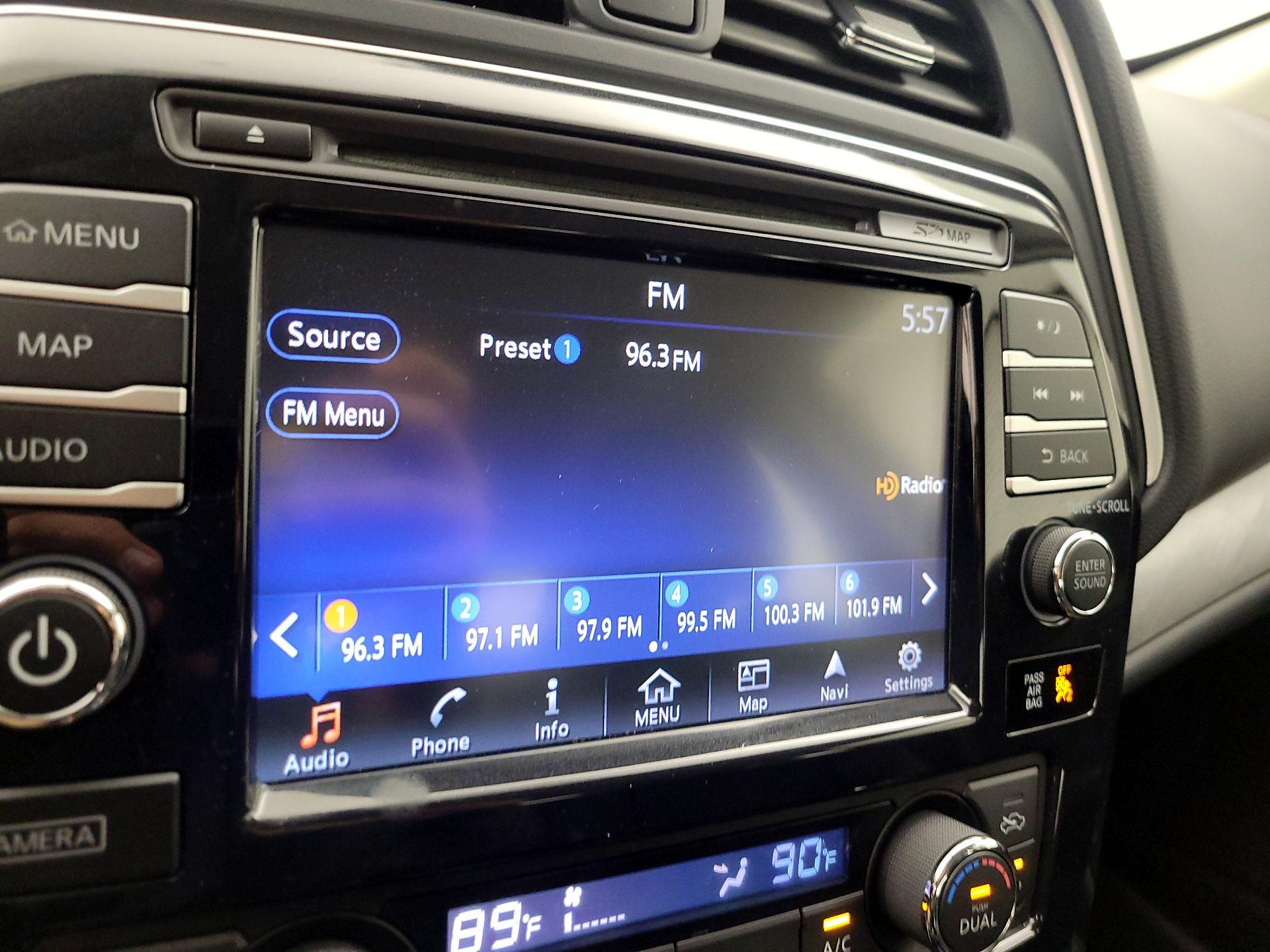 Thumbnail: 2017 Nissan Maxima - 16