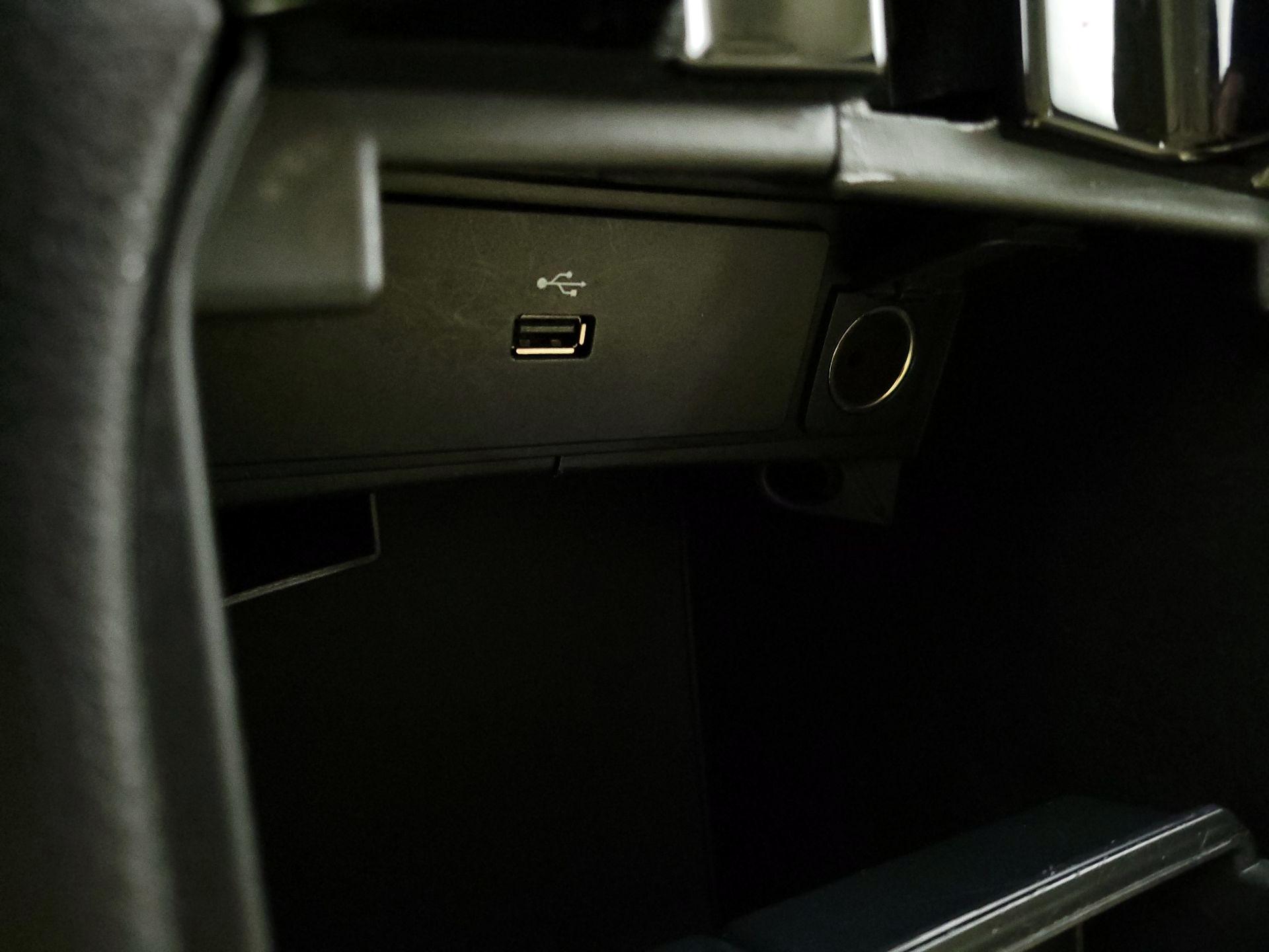 Thumbnail: 2016 Ford Fusion - 18