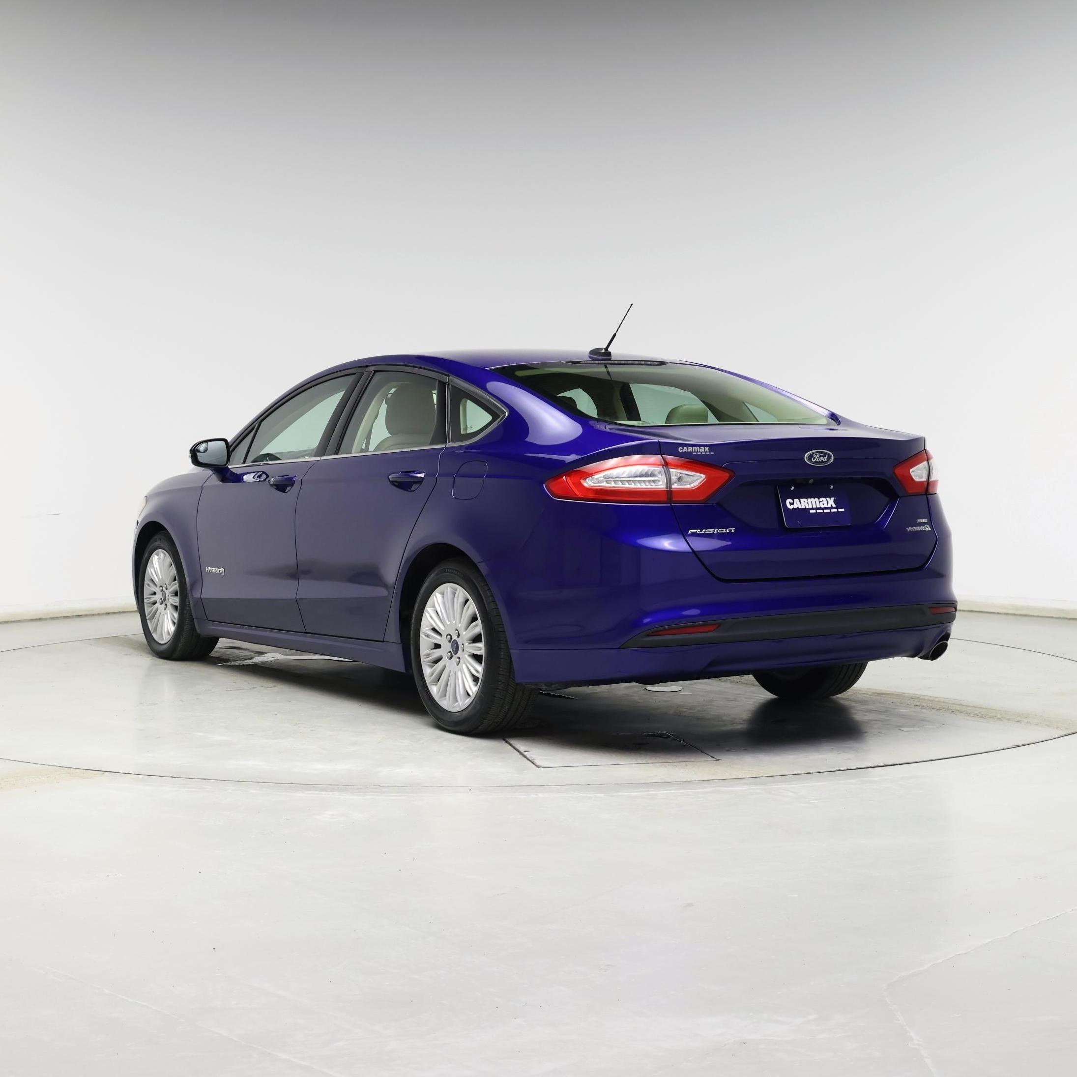 Thumbnail: 2016 Ford Fusion - 2