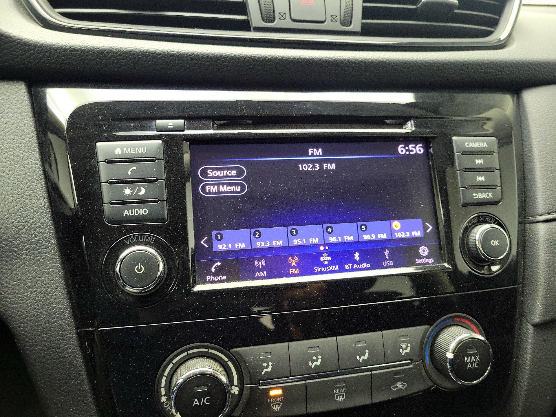 Thumbnail: 2018 Nissan Rogue - 15