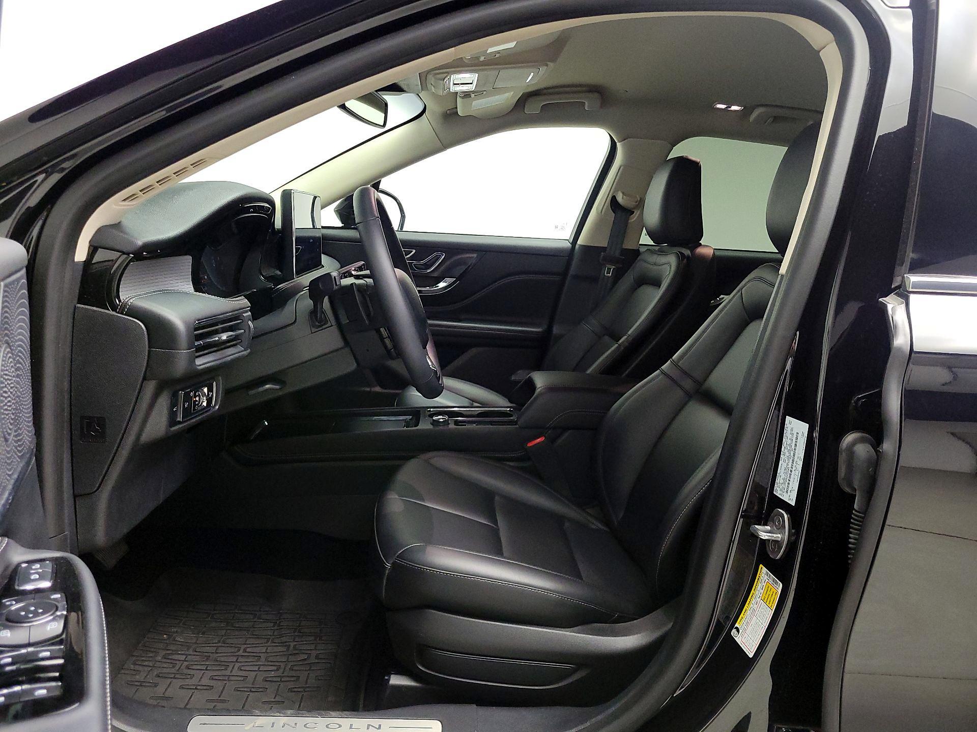 Thumbnail: 2024 Lincoln Corsair - 11