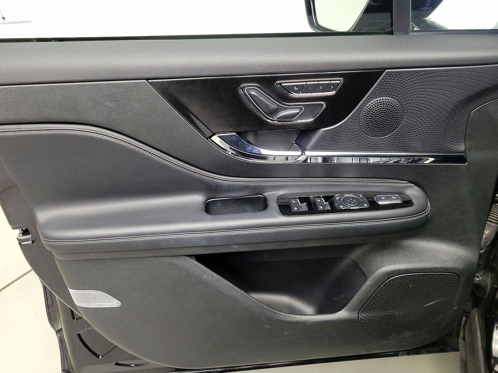 Thumbnail: 2024 Lincoln Corsair - 12