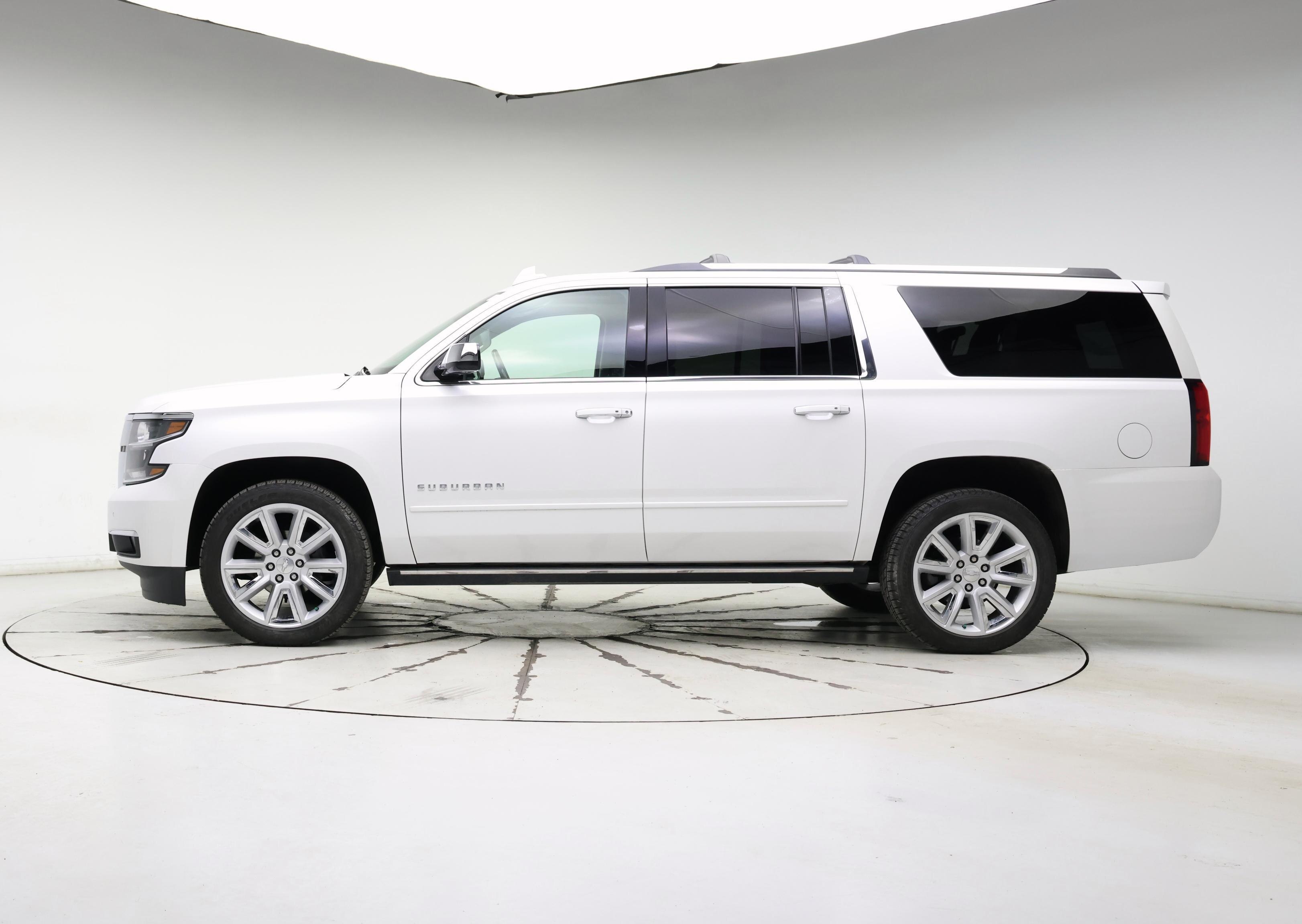 Thumbnail: 2018 Chevrolet Suburban - 3