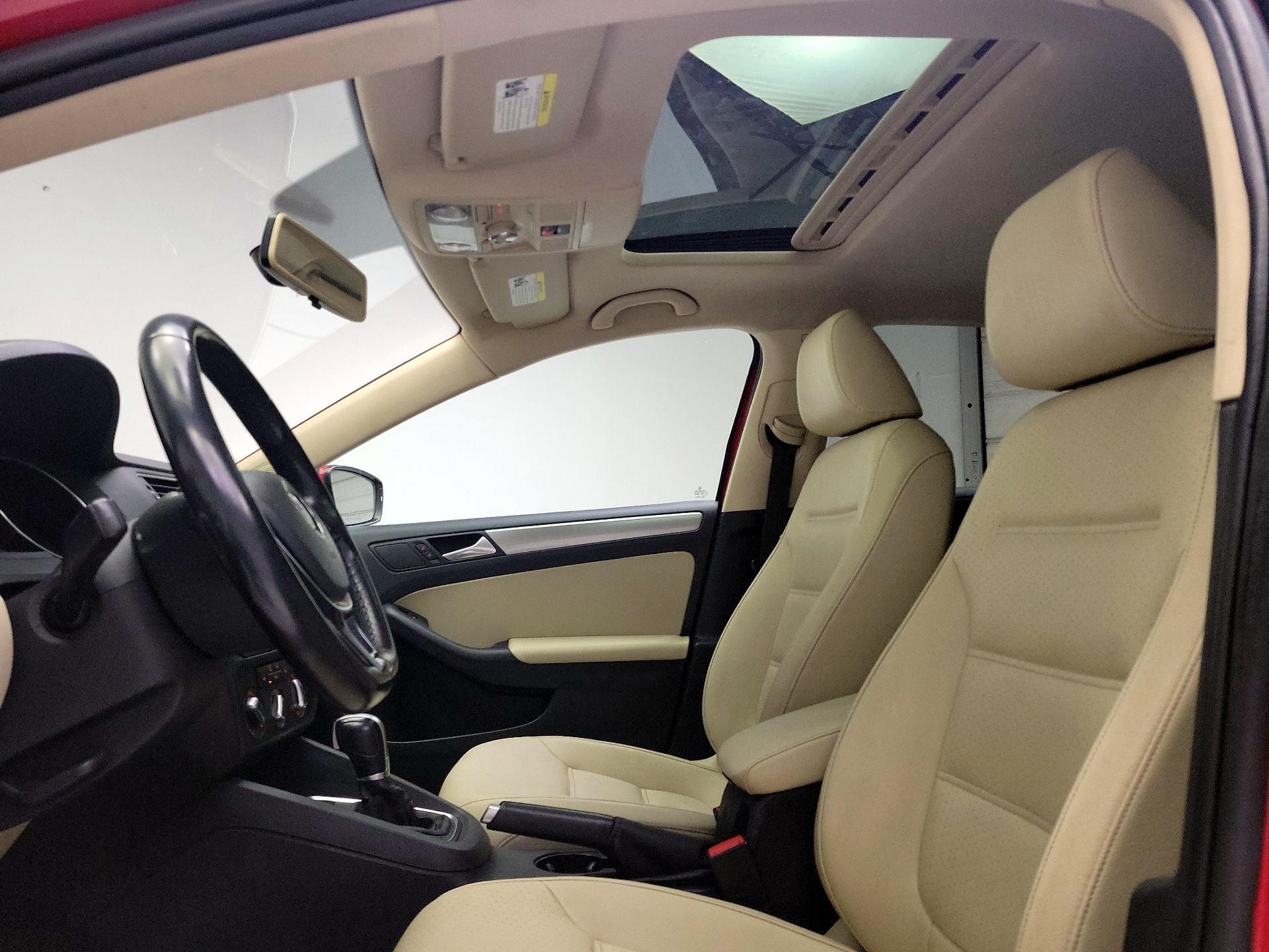 Thumbnail: 2015 Volkswagen Jetta - 19