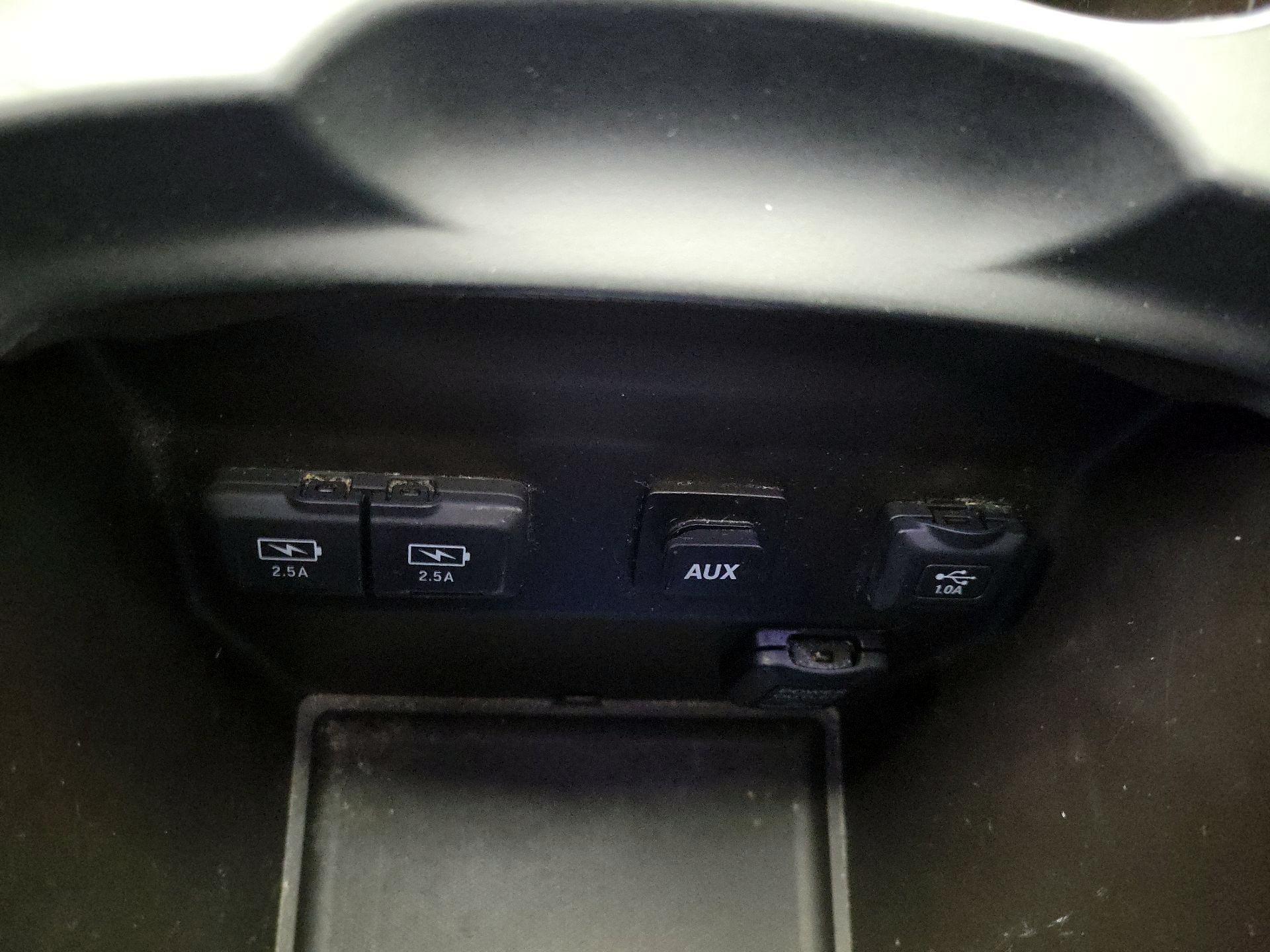 Thumbnail: 2017 Acura MDX - 19