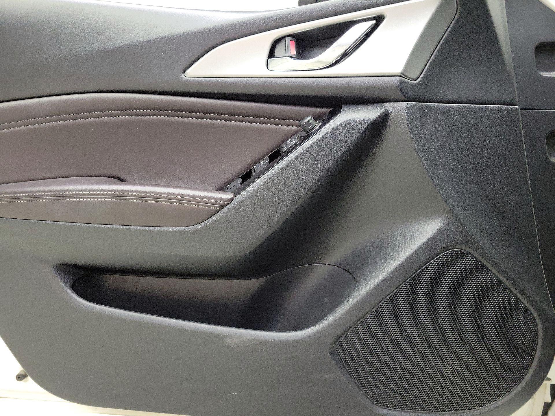 Thumbnail: 2018 Mazda Mazda3 - 12