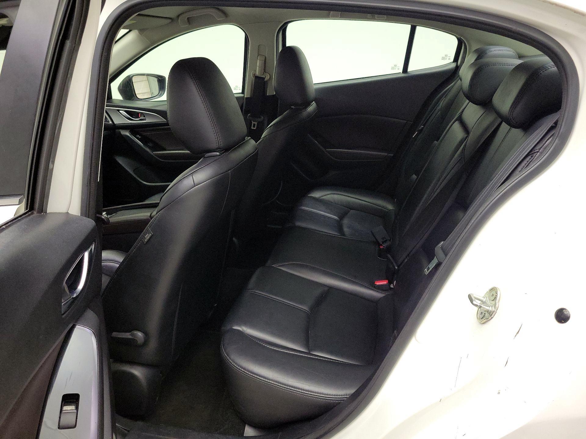 Thumbnail: 2018 Mazda Mazda3 - 18