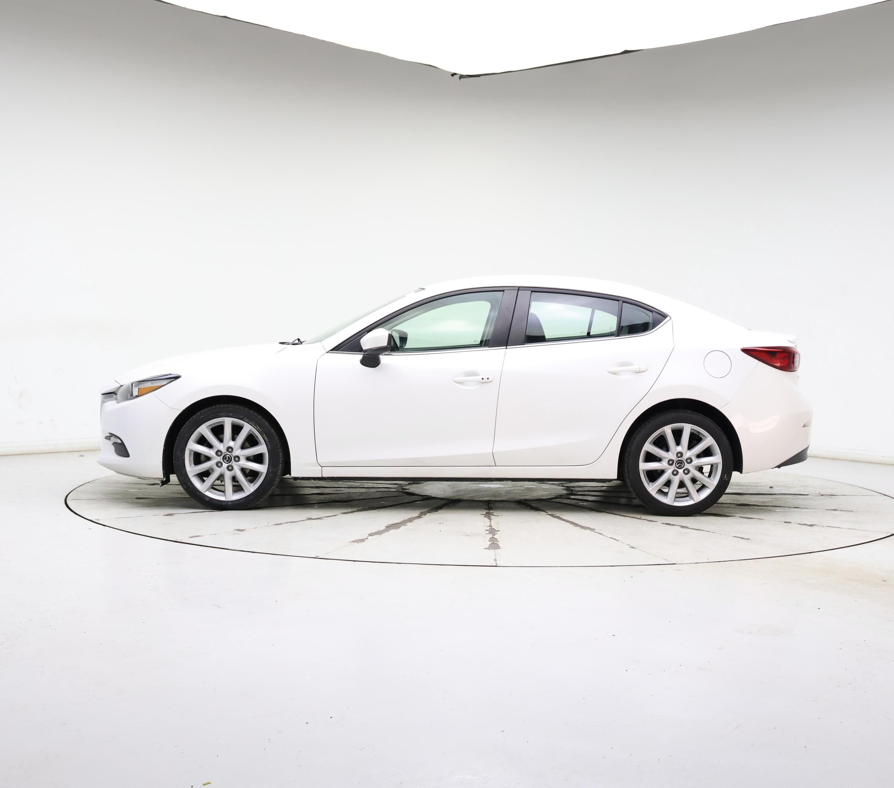 Thumbnail: 2018 Mazda Mazda3 - 3