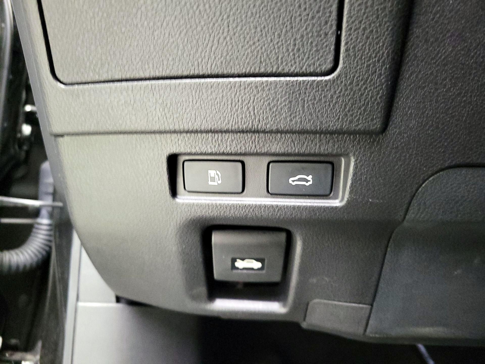 Thumbnail: 2023 Lexus ES - 13