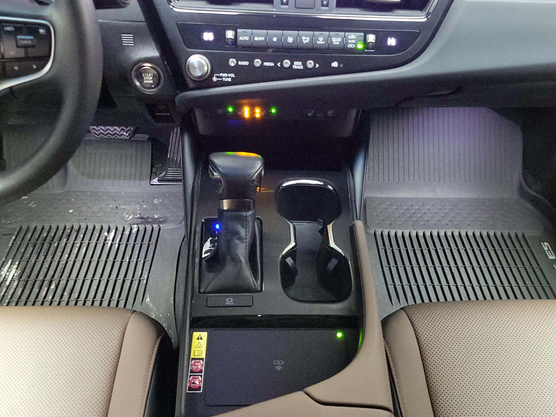 Thumbnail: 2023 Lexus ES - 18