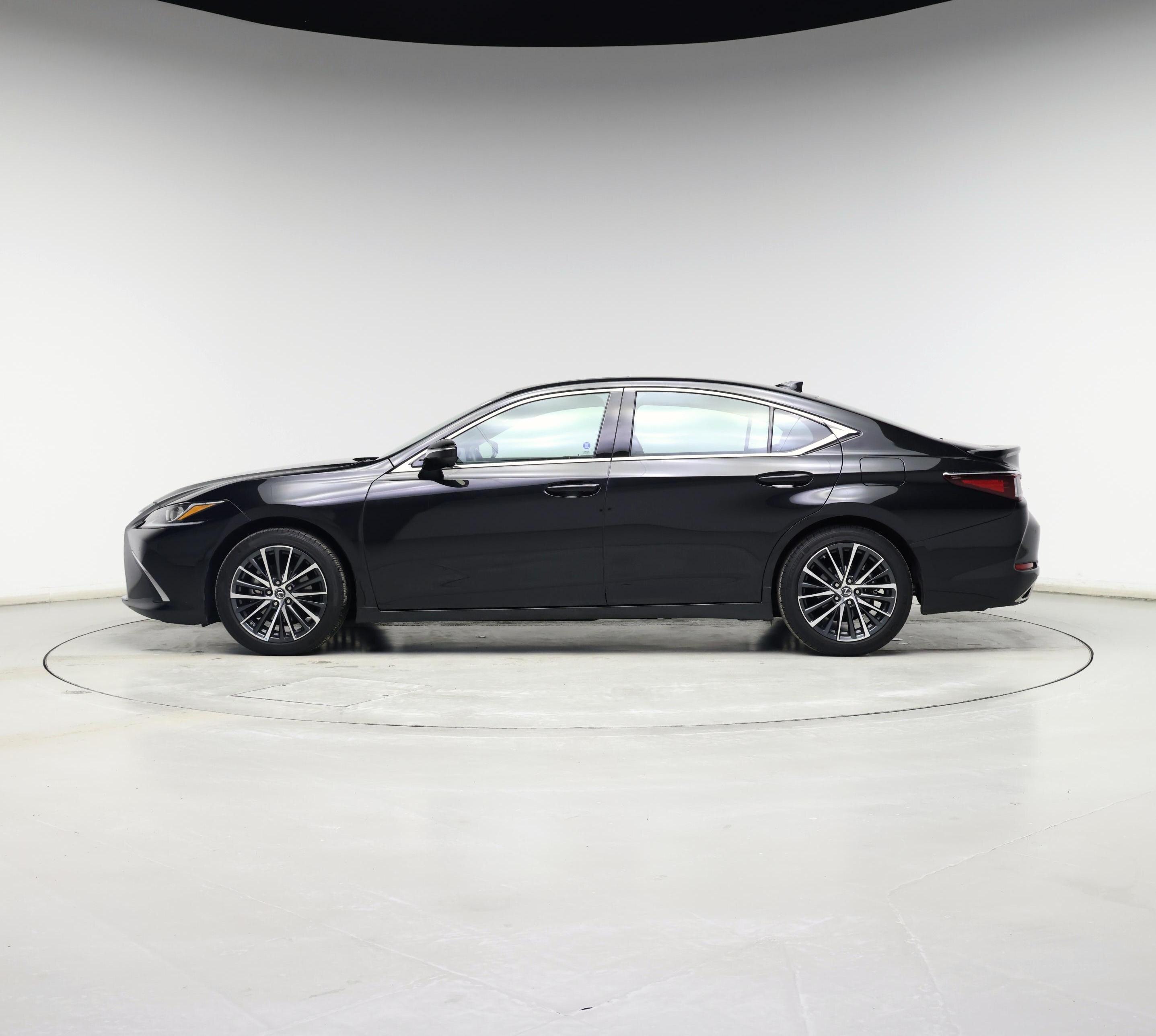 Thumbnail: 2023 Lexus ES - 3