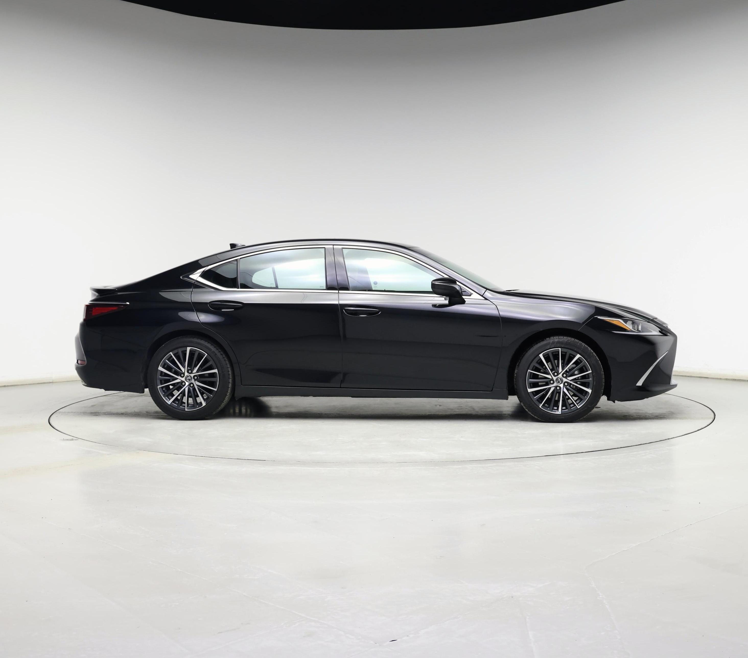 Thumbnail: 2023 Lexus ES - 7