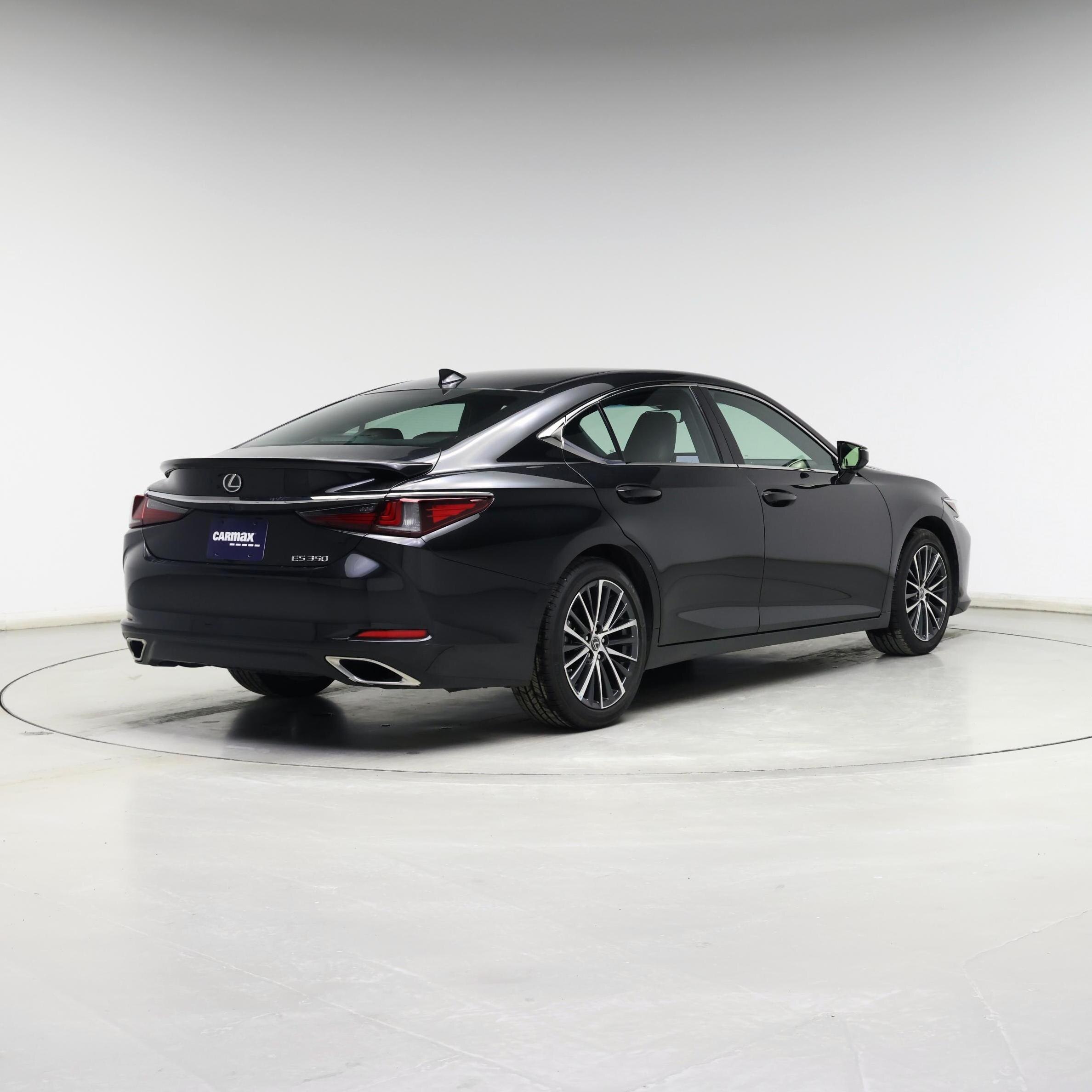 Thumbnail: 2023 Lexus ES - 8