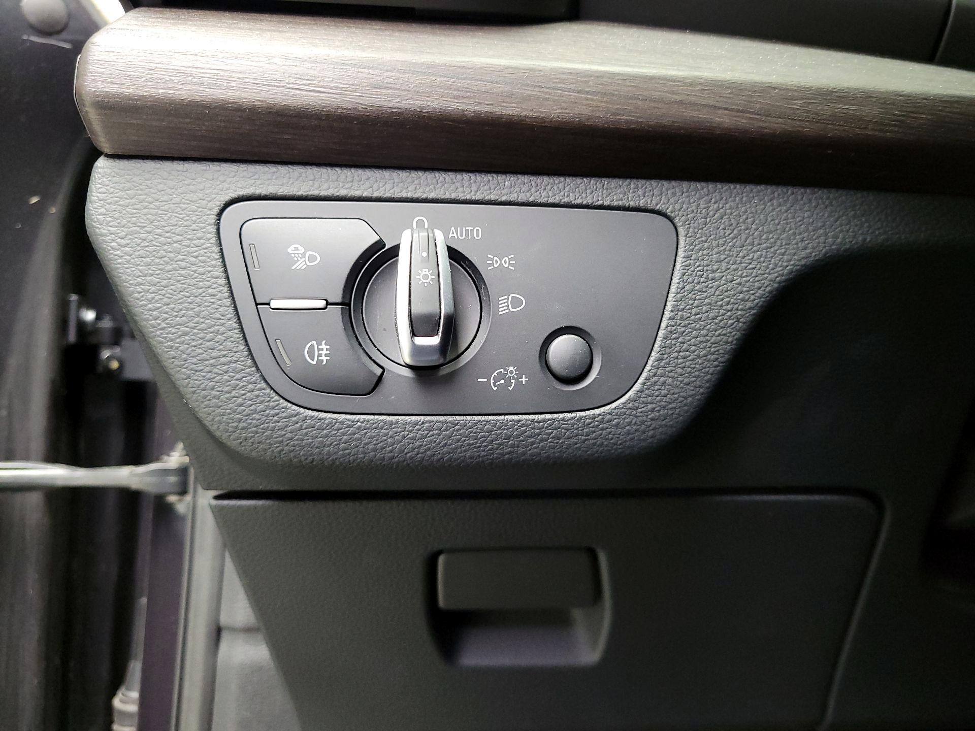 Thumbnail: 2021 Audi Q5 - 13