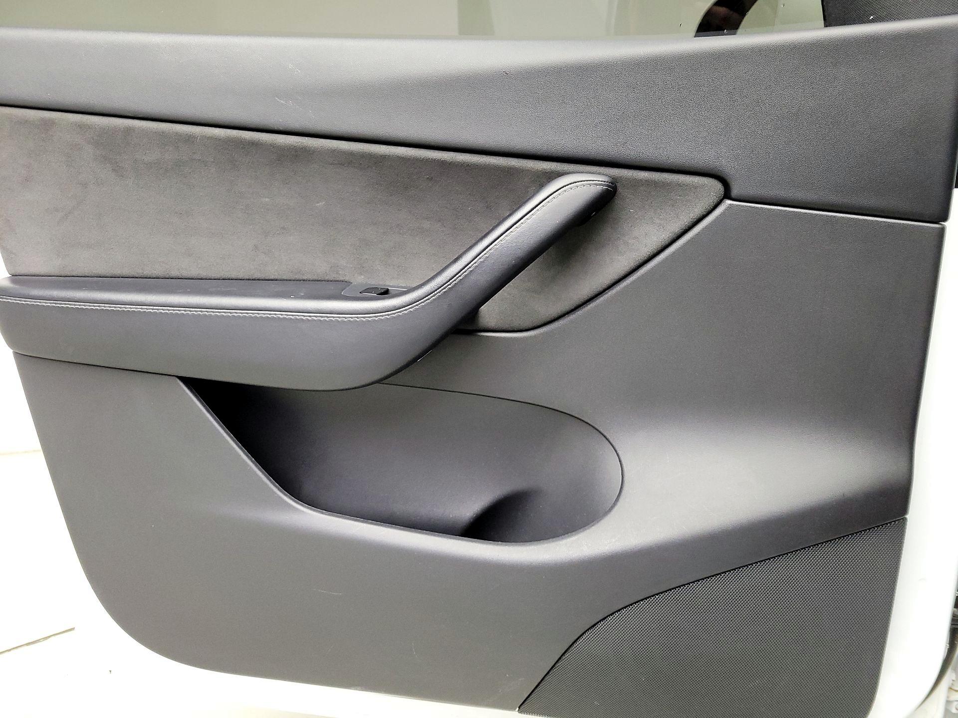 Thumbnail: 2021 Tesla Model Y - 12