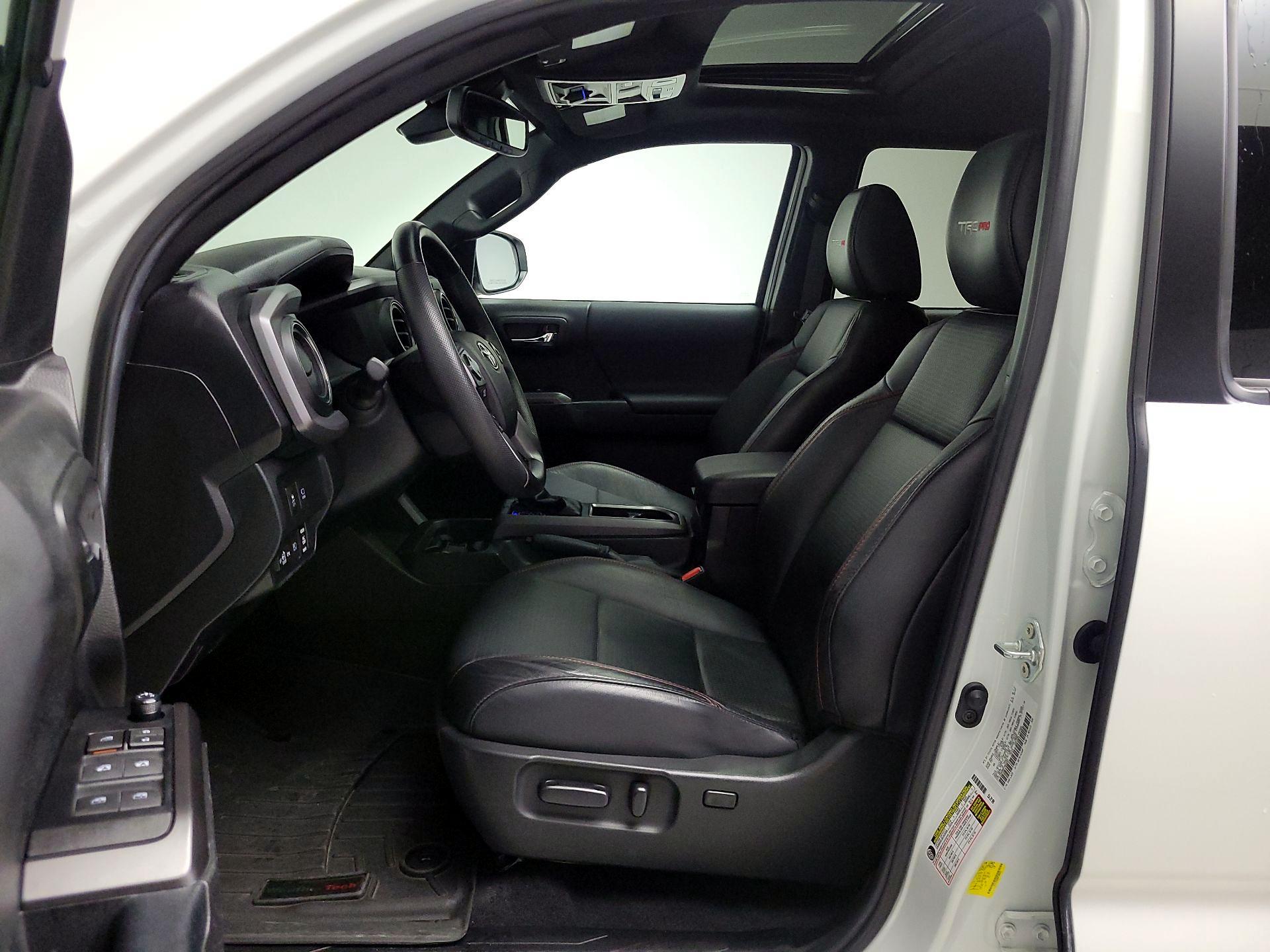 Thumbnail: 2022 Toyota Tacoma - 11