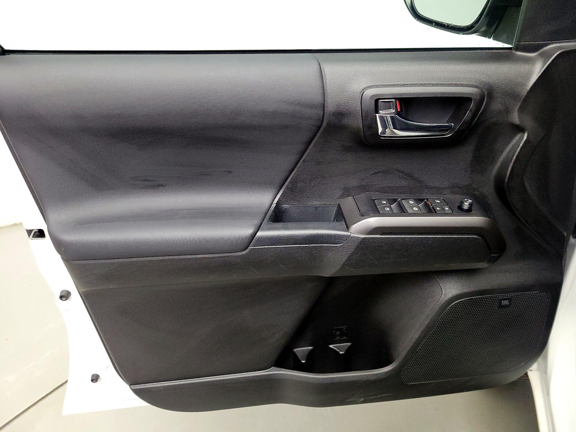 Thumbnail: 2022 Toyota Tacoma - 12