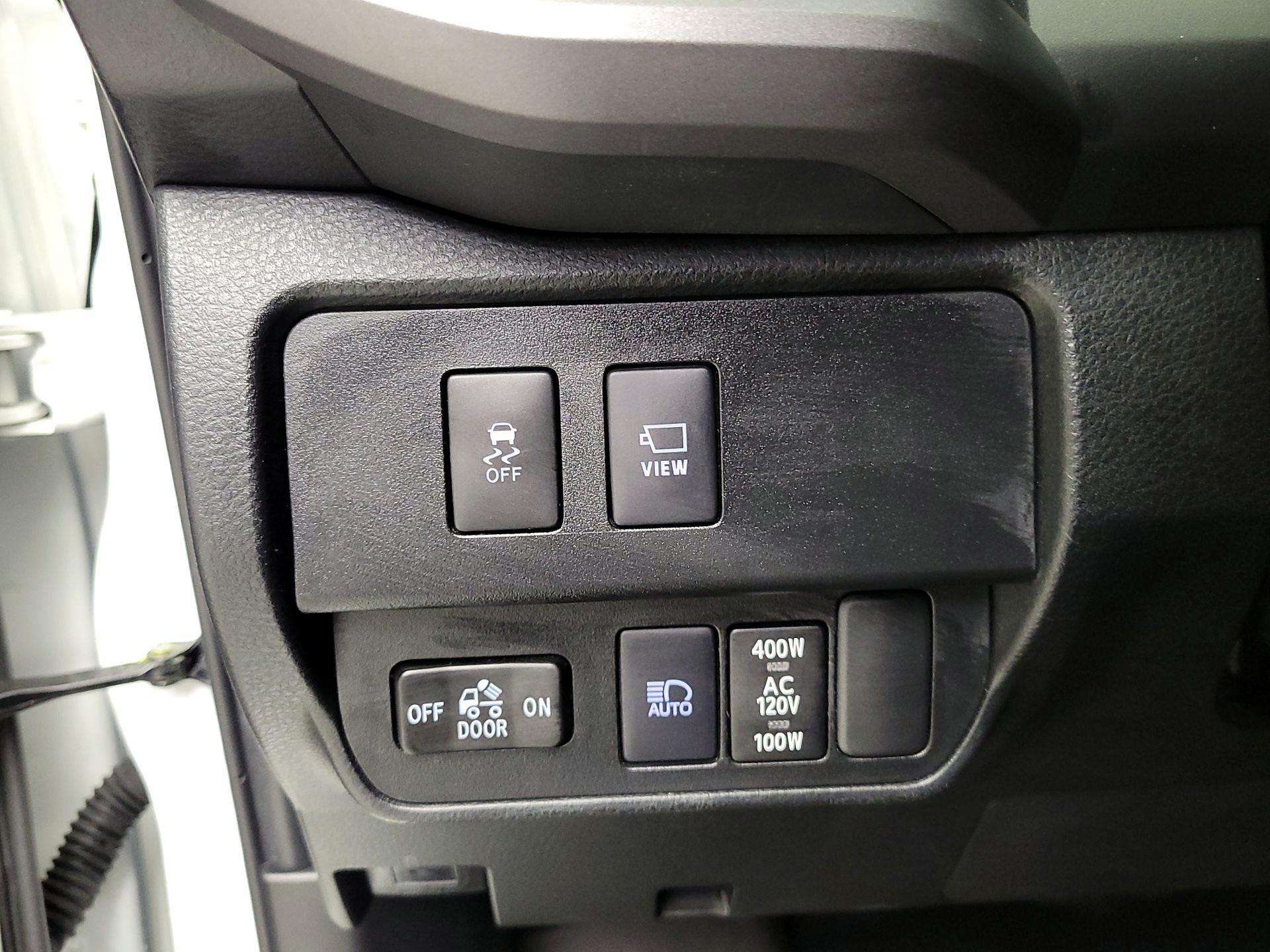 Thumbnail: 2022 Toyota Tacoma - 13