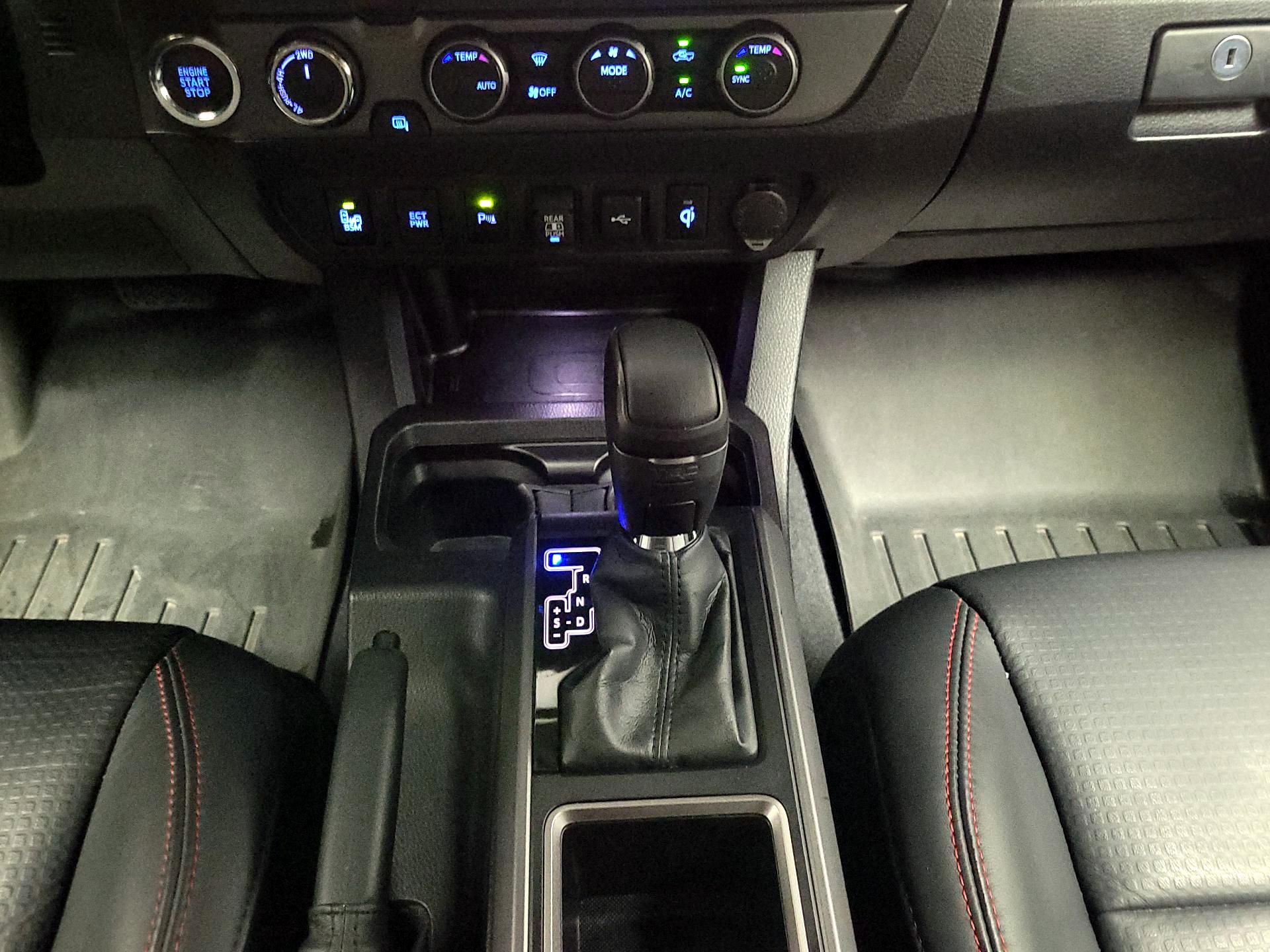 Thumbnail: 2022 Toyota Tacoma - 18