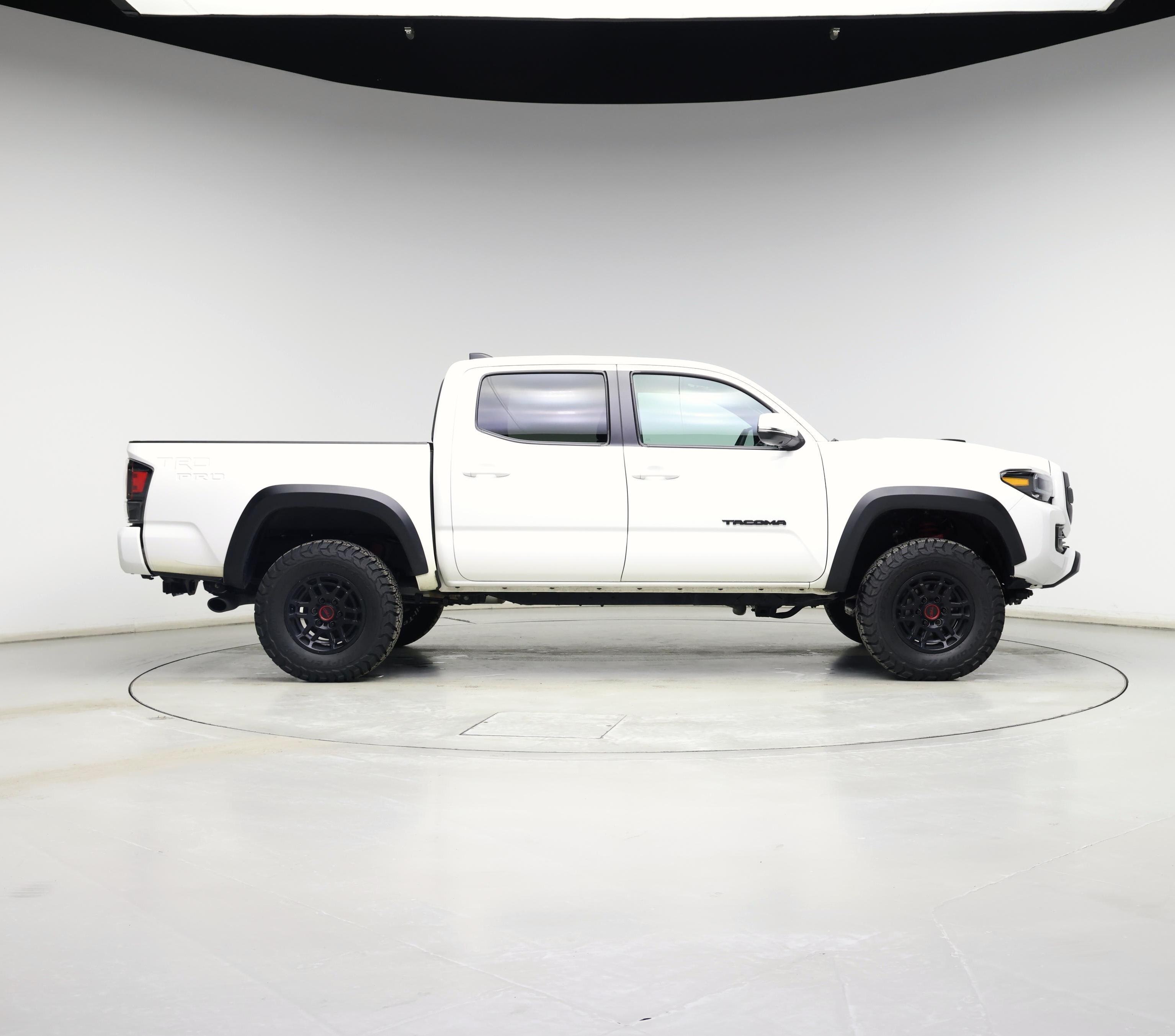 Thumbnail: 2022 Toyota Tacoma - 7