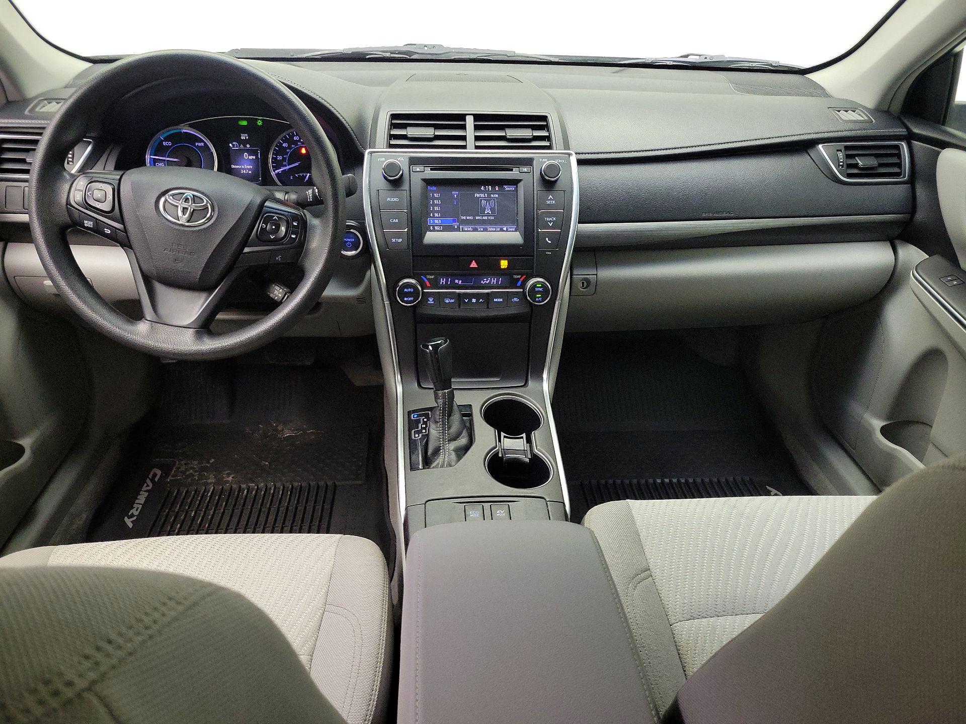 Thumbnail: 2017 Toyota Camry - 9