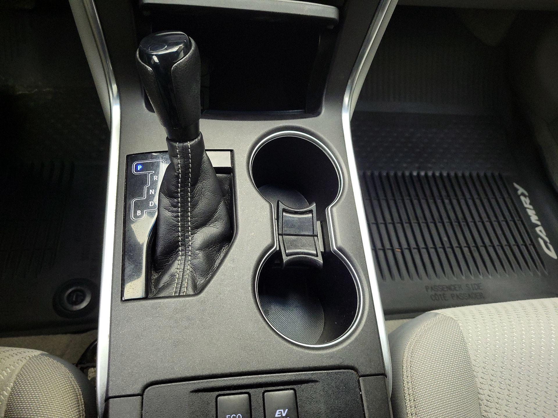 Thumbnail: 2017 Toyota Camry - 17