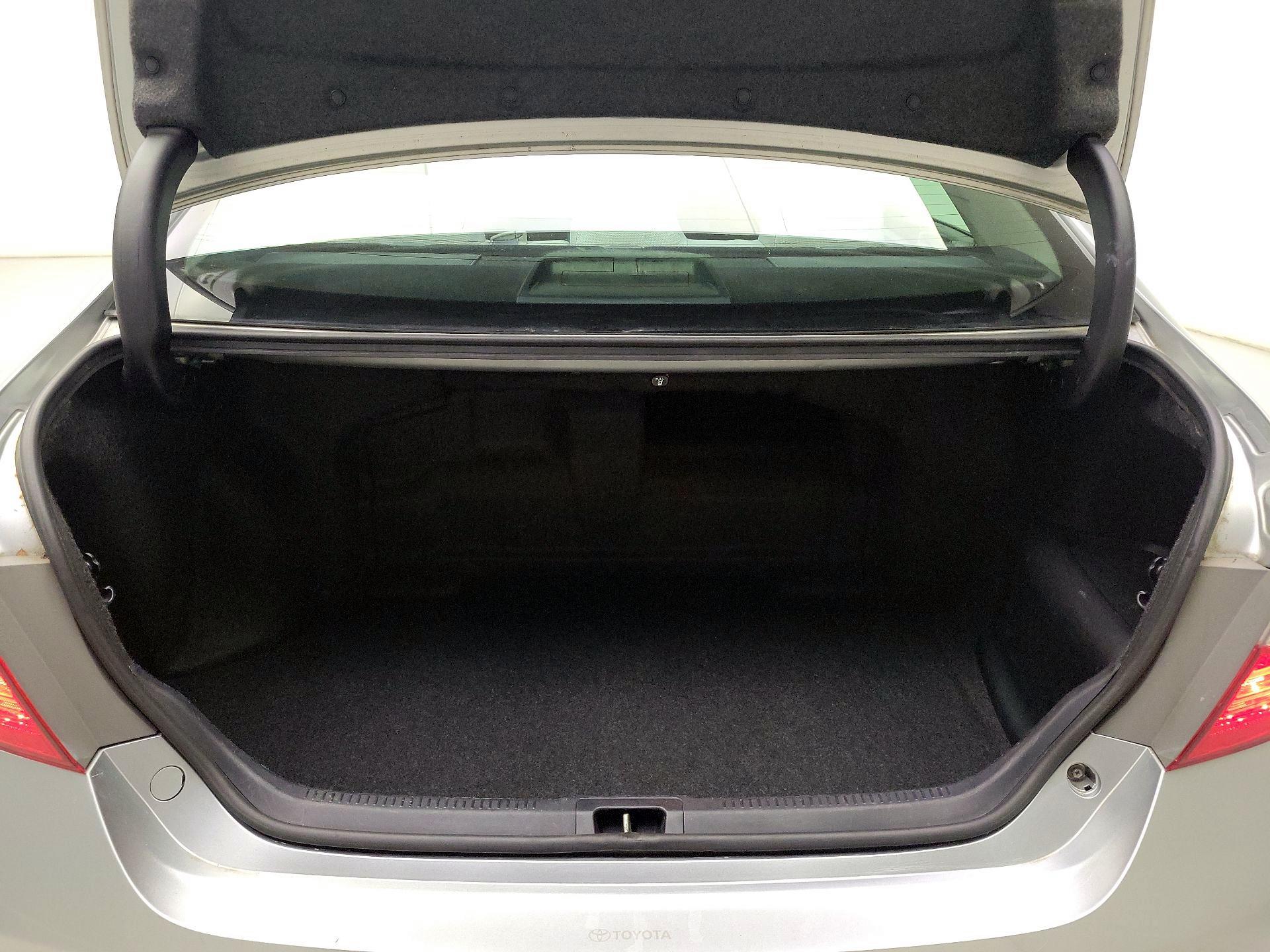 Thumbnail: 2017 Toyota Camry - 20