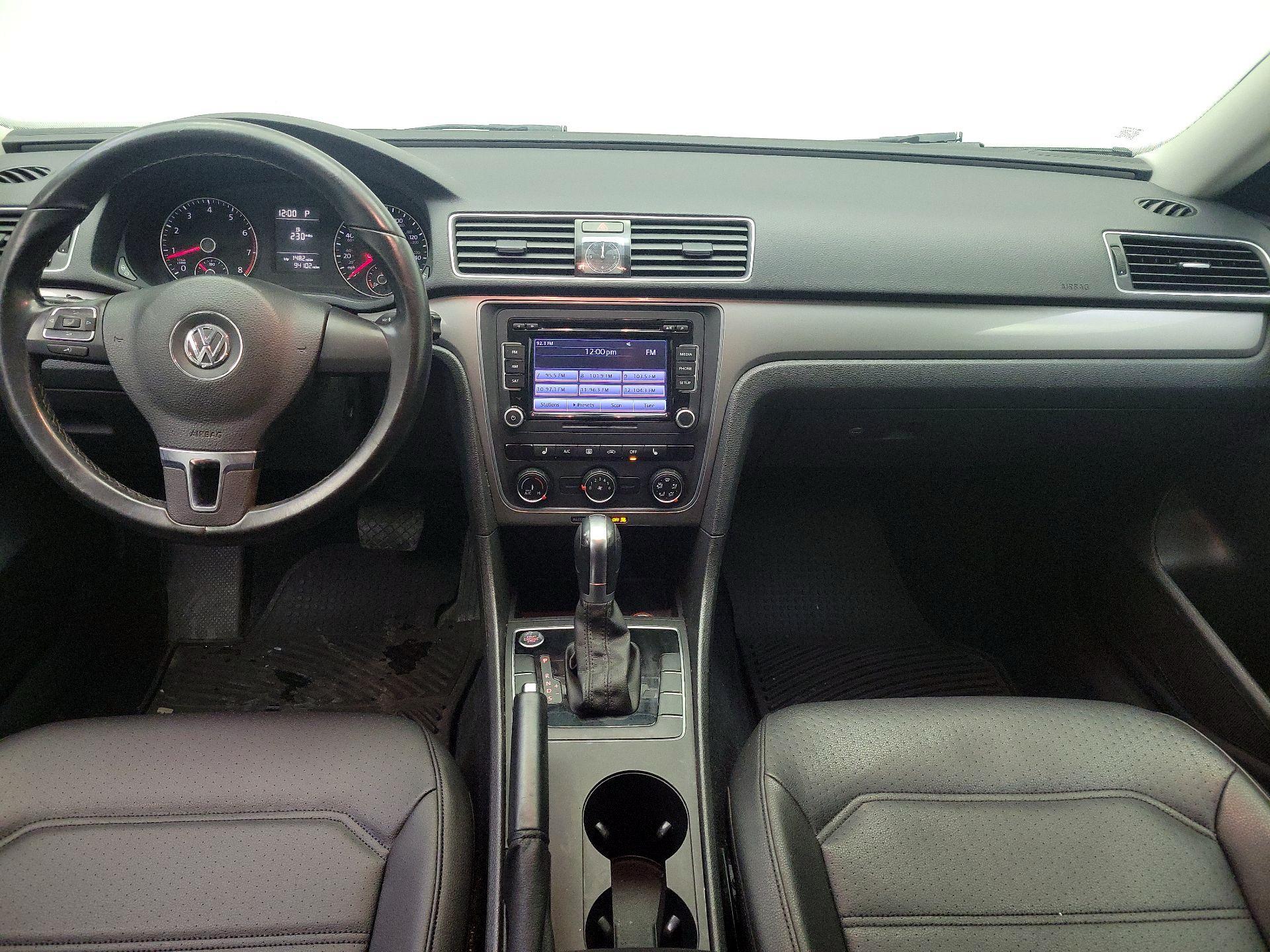 Thumbnail: 2015 Volkswagen Passat - 9