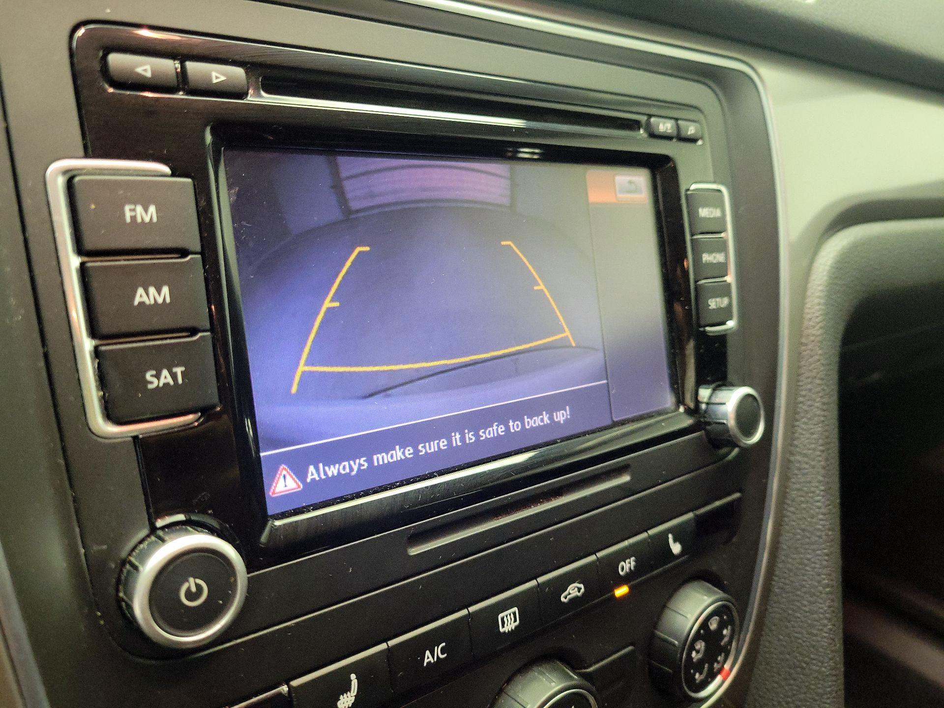 Thumbnail: 2015 Volkswagen Passat - 14