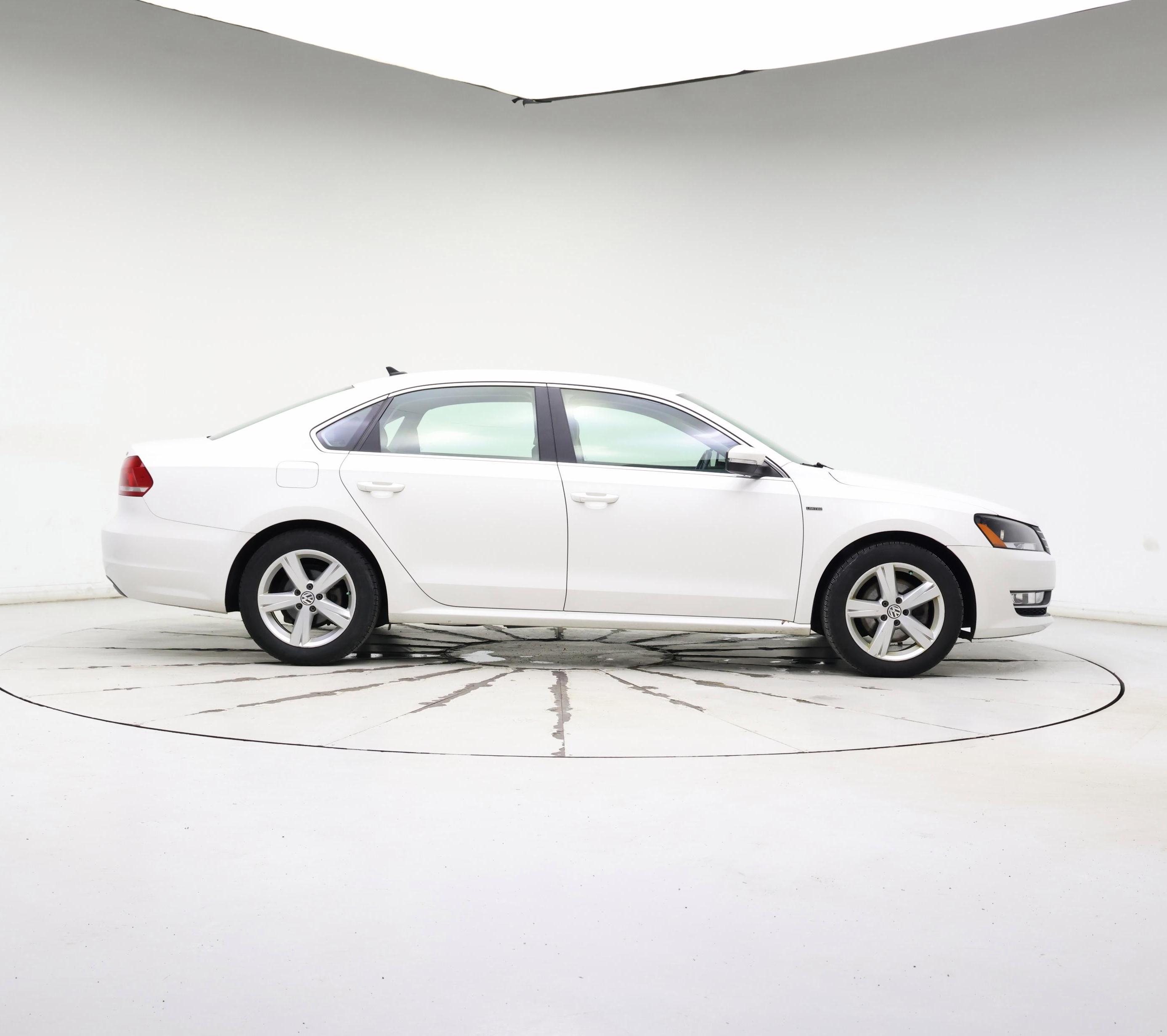 Thumbnail: 2015 Volkswagen Passat - 7