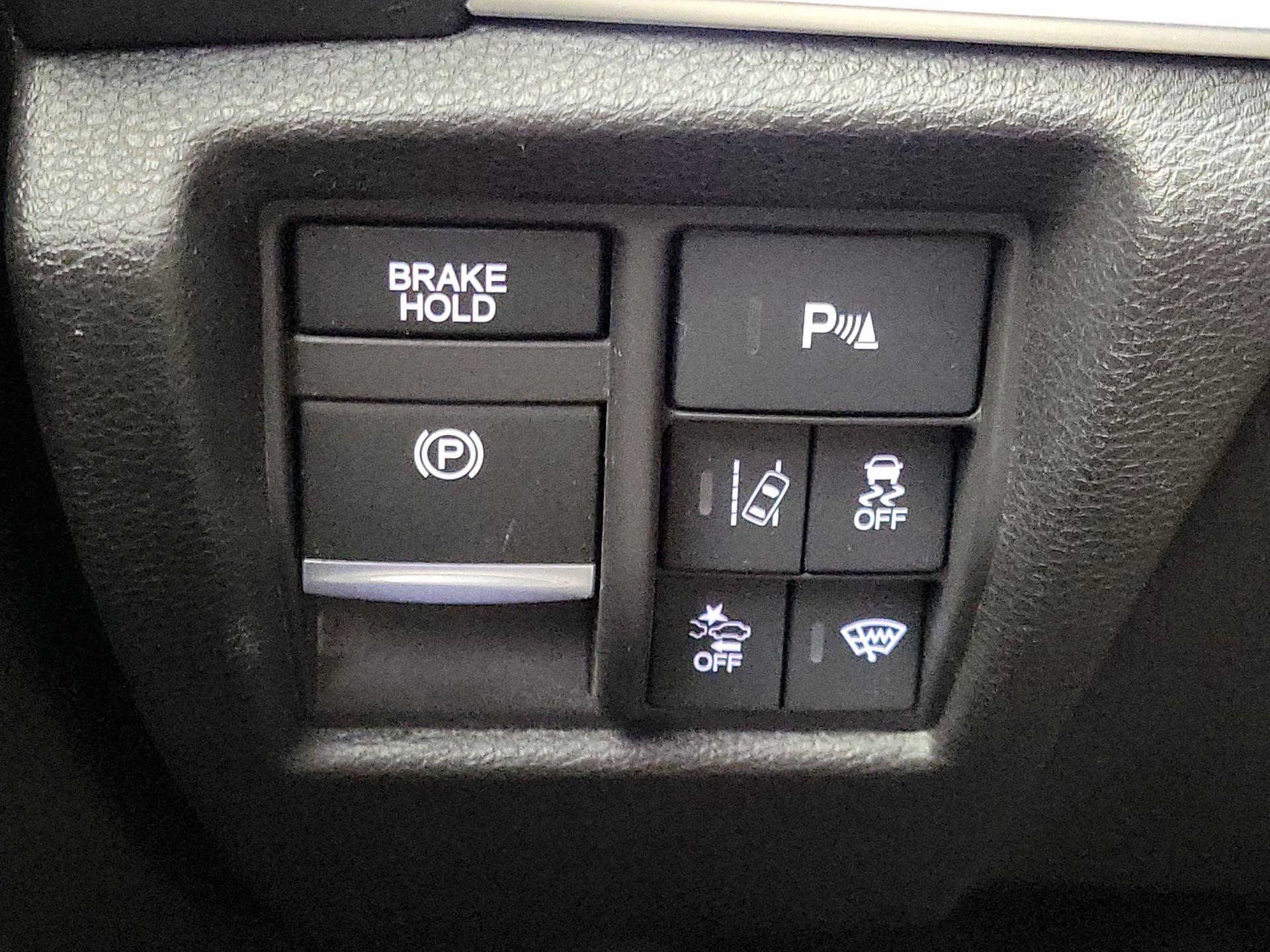 Thumbnail: 2018 Acura MDX - 13