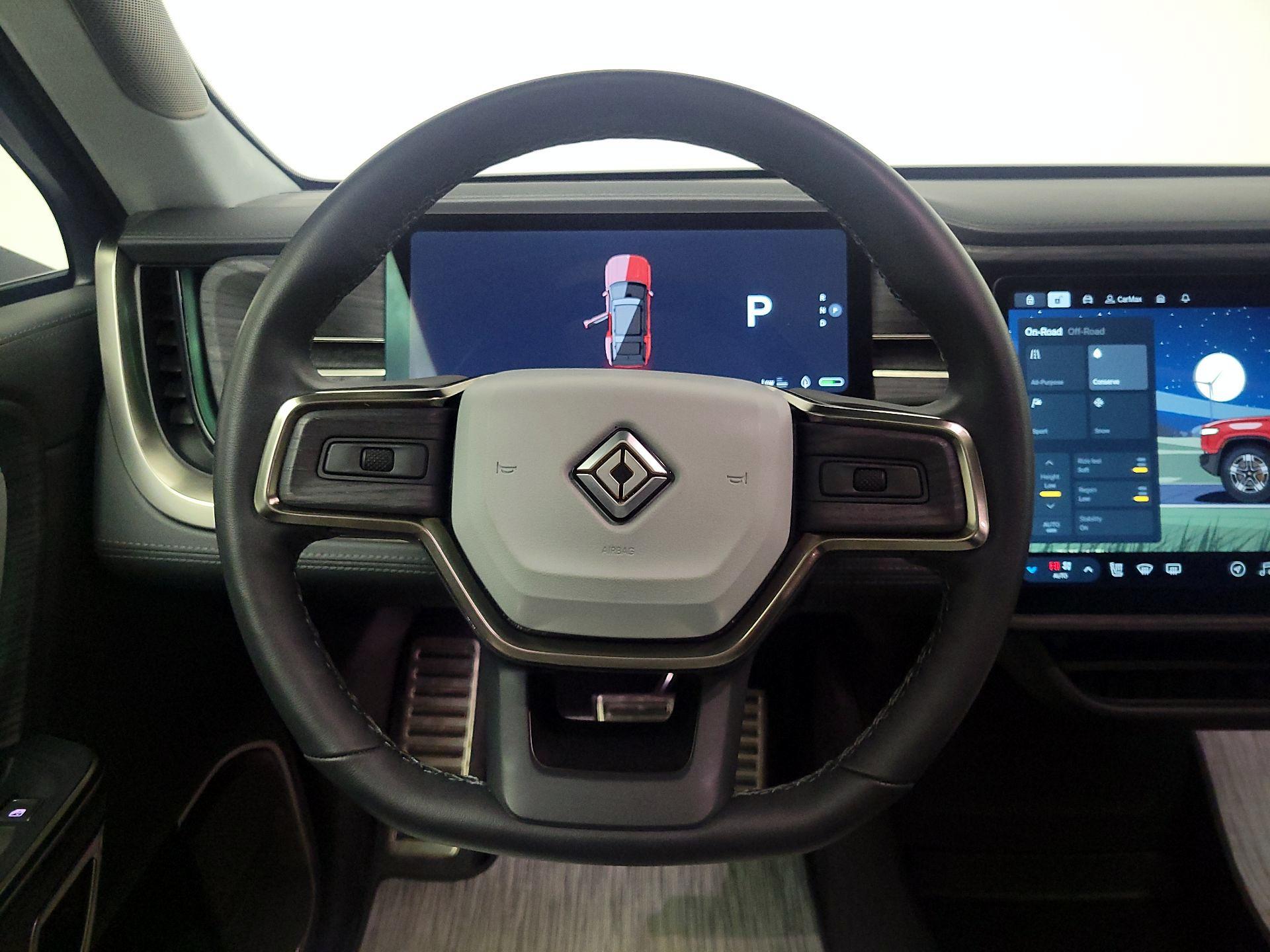 Thumbnail: 2023 Rivian R1S - 10