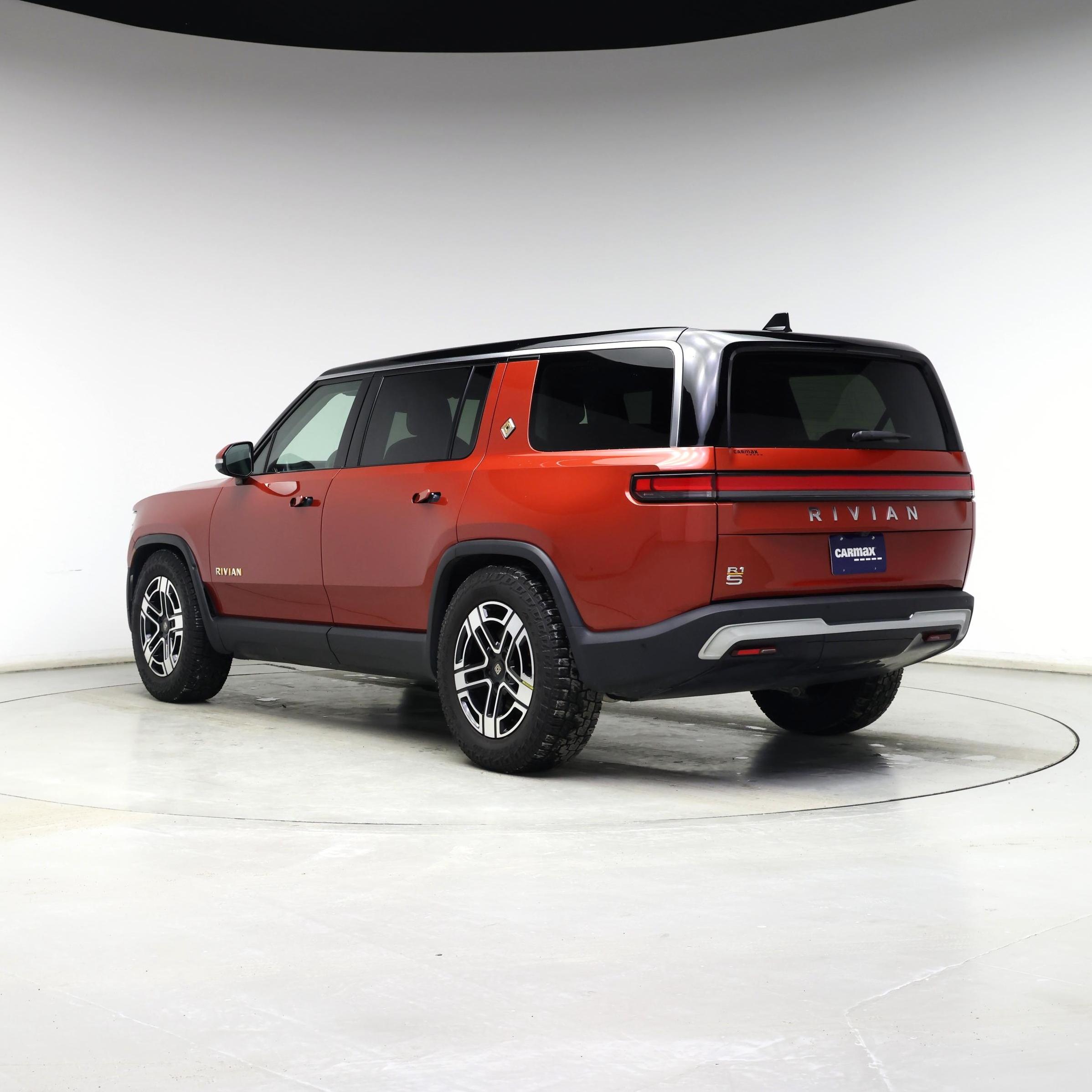 Thumbnail: 2023 Rivian R1S - 2