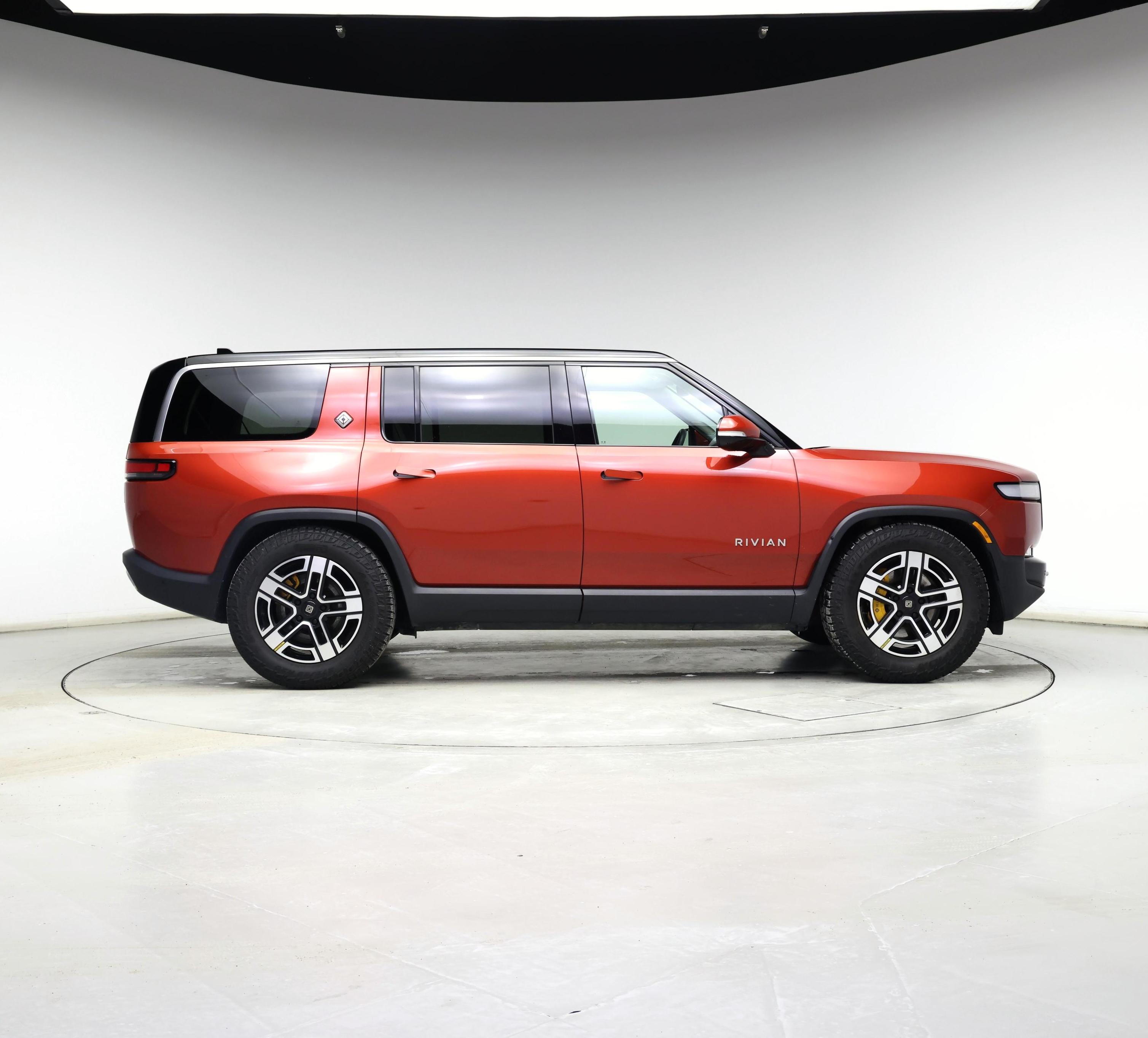 Thumbnail: 2023 Rivian R1S - 7