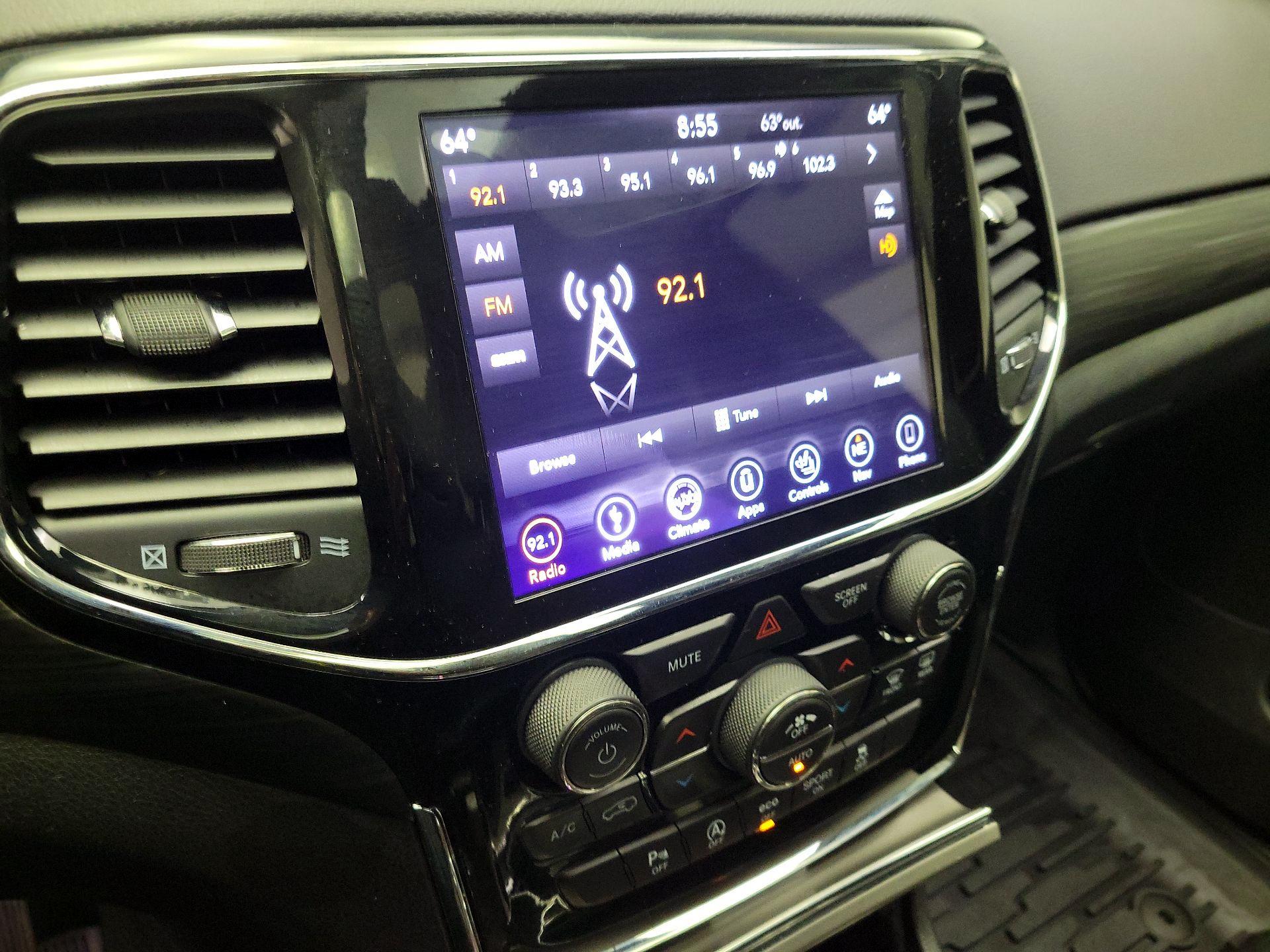 Thumbnail: 2019 Jeep Grand Cherokee - 16