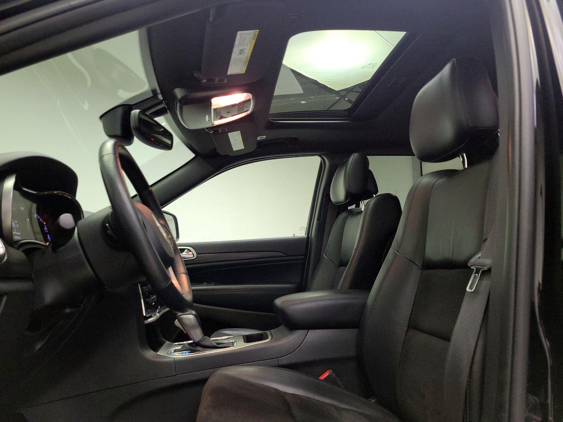 Thumbnail: 2019 Jeep Grand Cherokee - 20