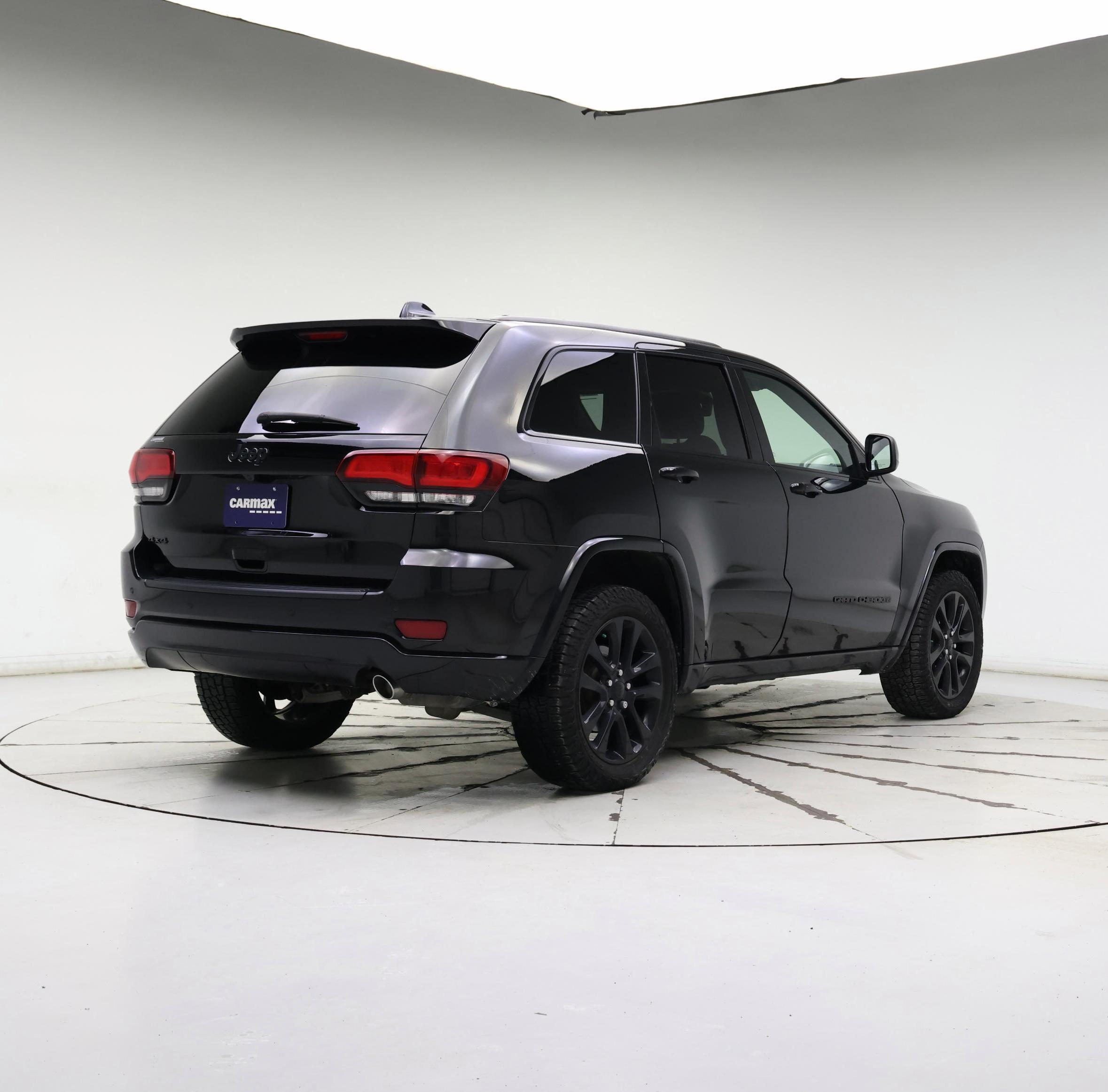 Thumbnail: 2019 Jeep Grand Cherokee - 8