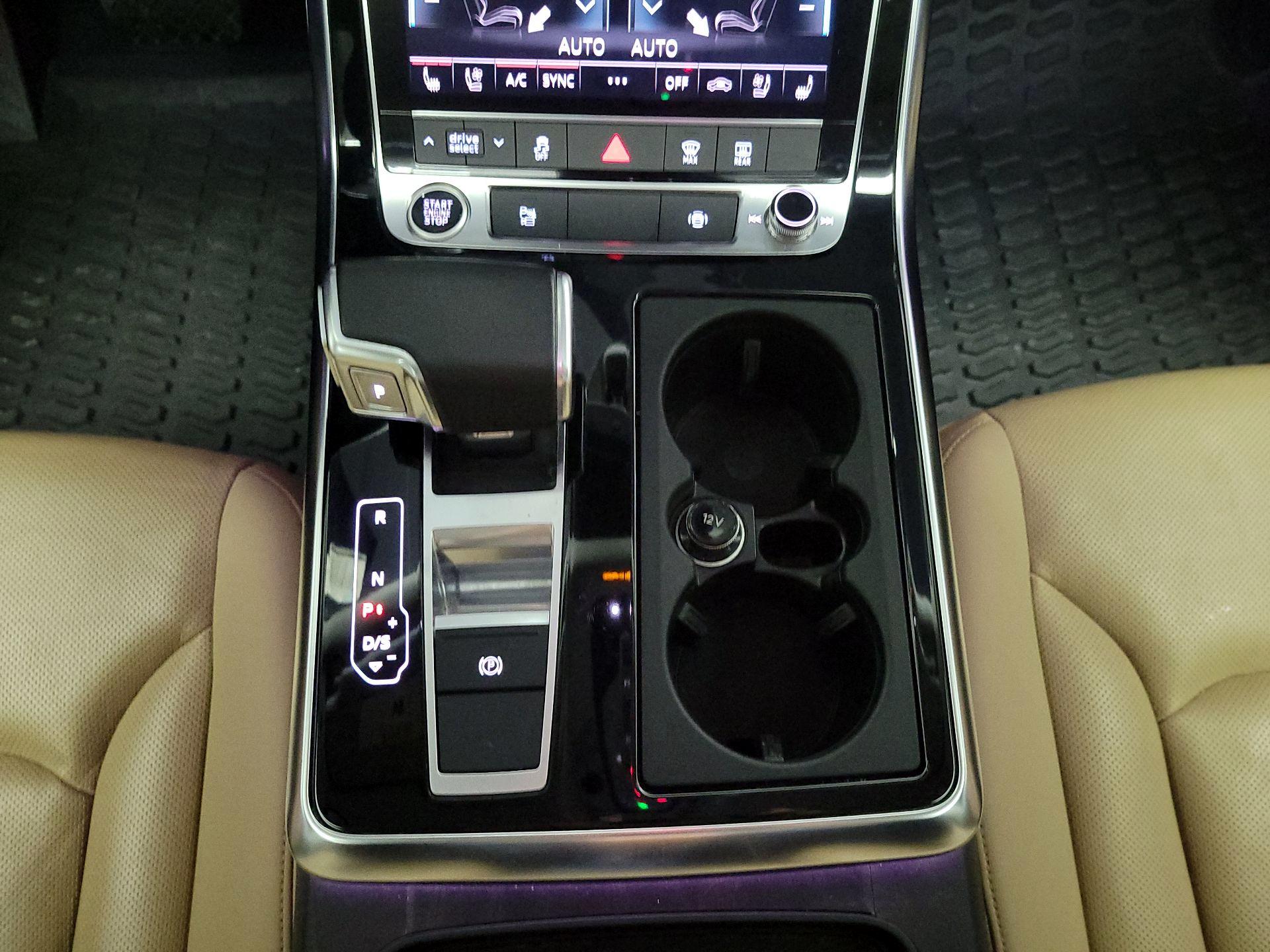 Thumbnail: 2023 Audi Q8 - 18