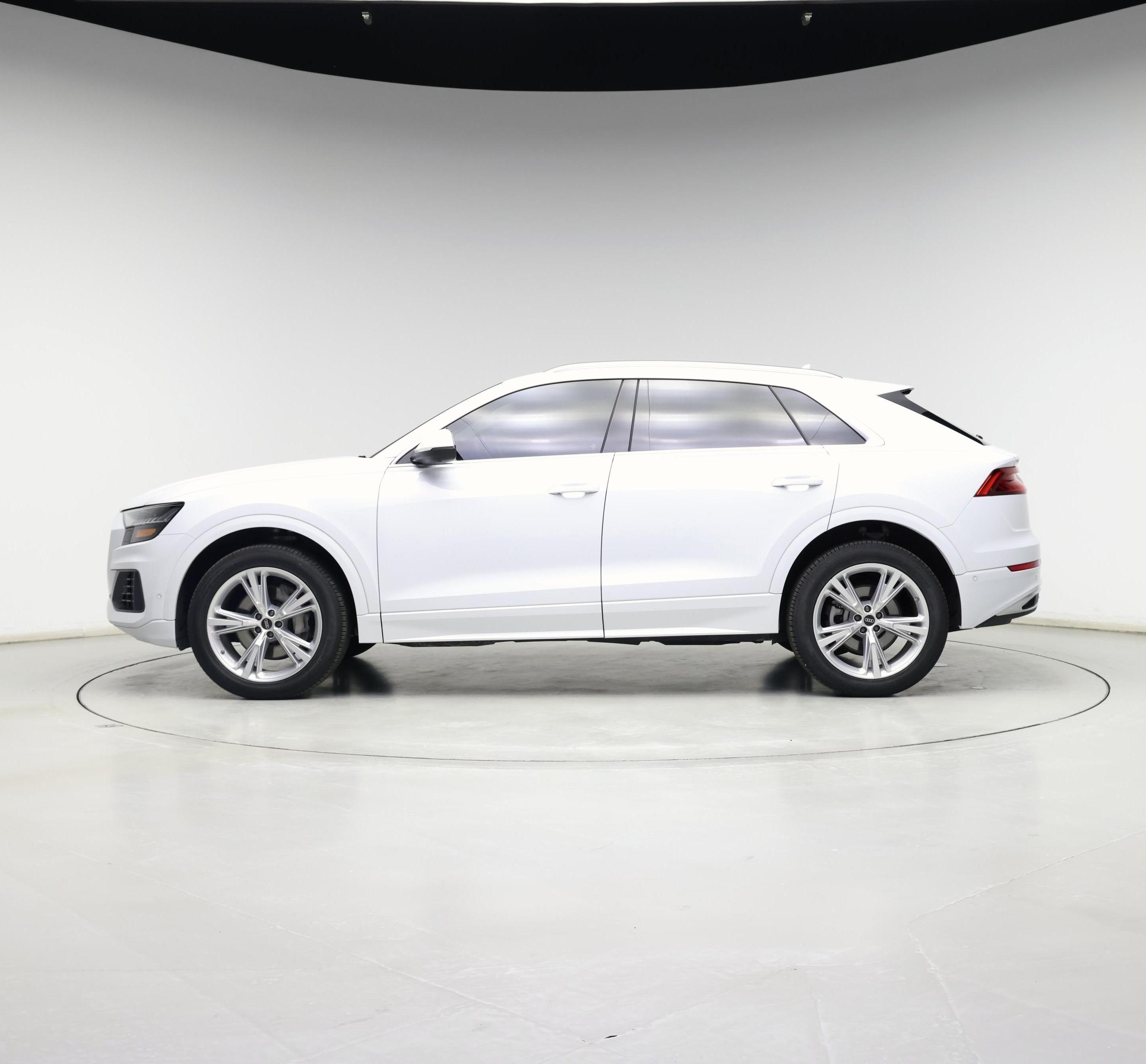 Thumbnail: 2023 Audi Q8 - 3