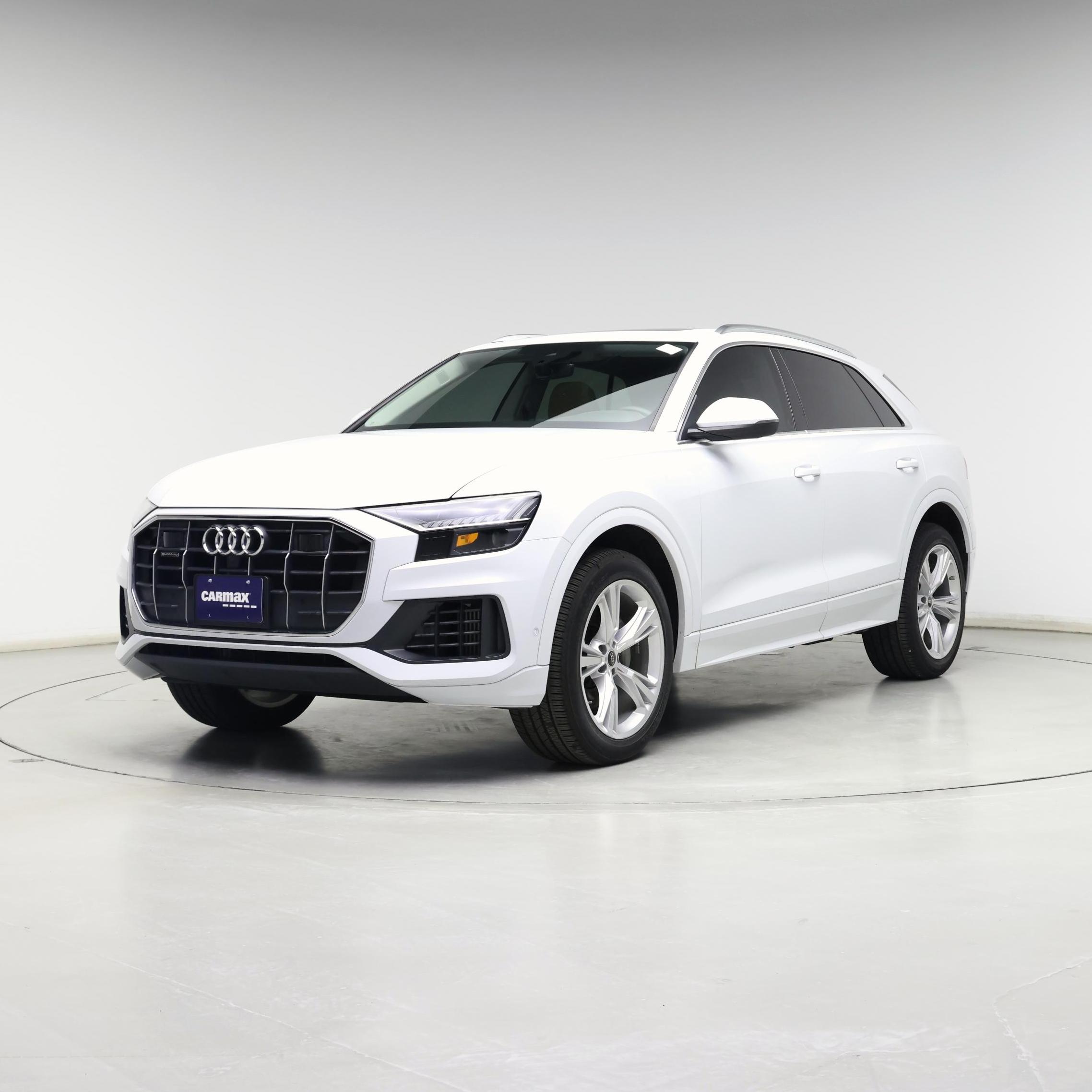 Thumbnail: 2023 Audi Q8 - 4