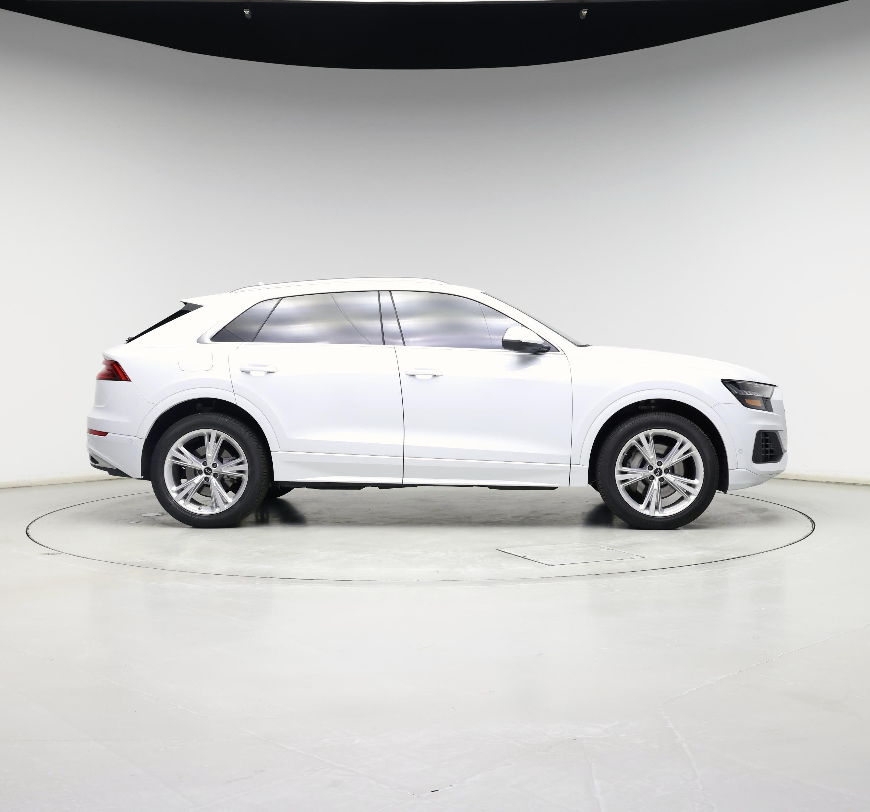 Thumbnail: 2023 Audi Q8 - 7