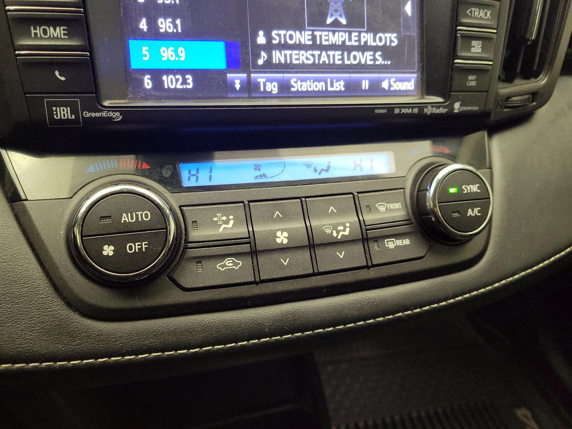 Thumbnail: 2018 Toyota RAV4 - 16