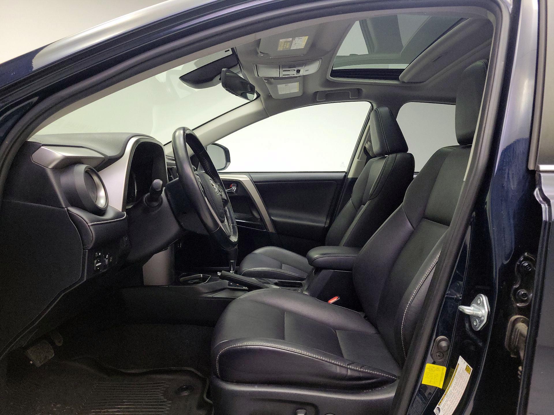 Thumbnail: 2018 Toyota RAV4 - 19