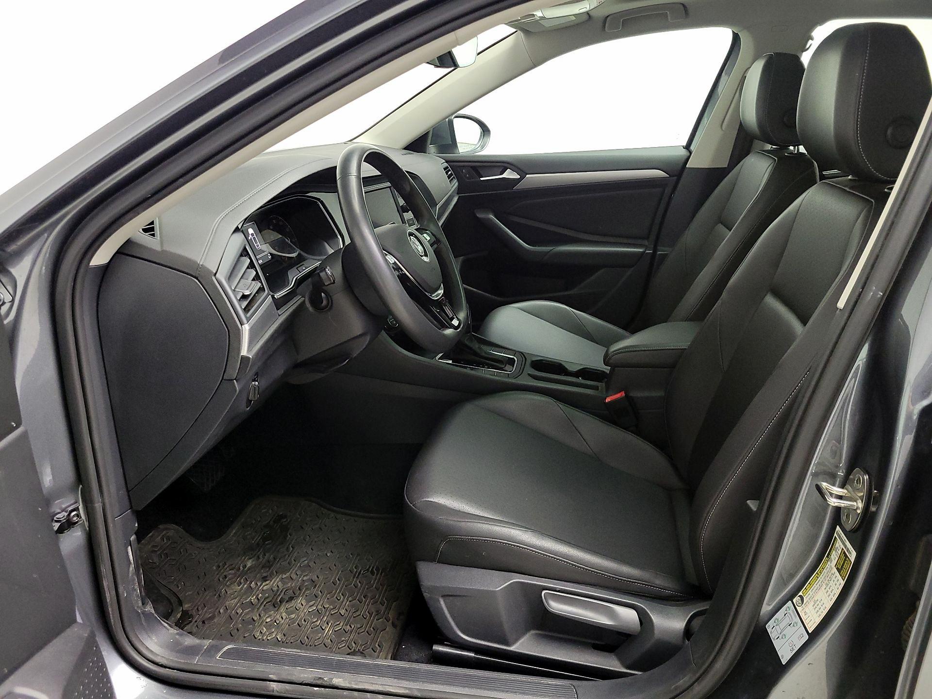 Thumbnail: 2020 Volkswagen Jetta - 11